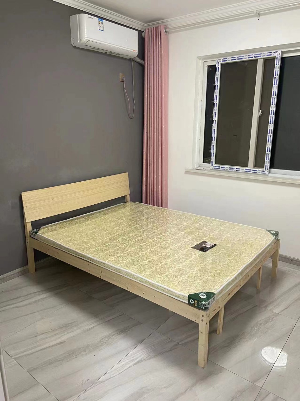 羊头镇怡景苑小区  3室1厅1卫   2400.00元/月室内图