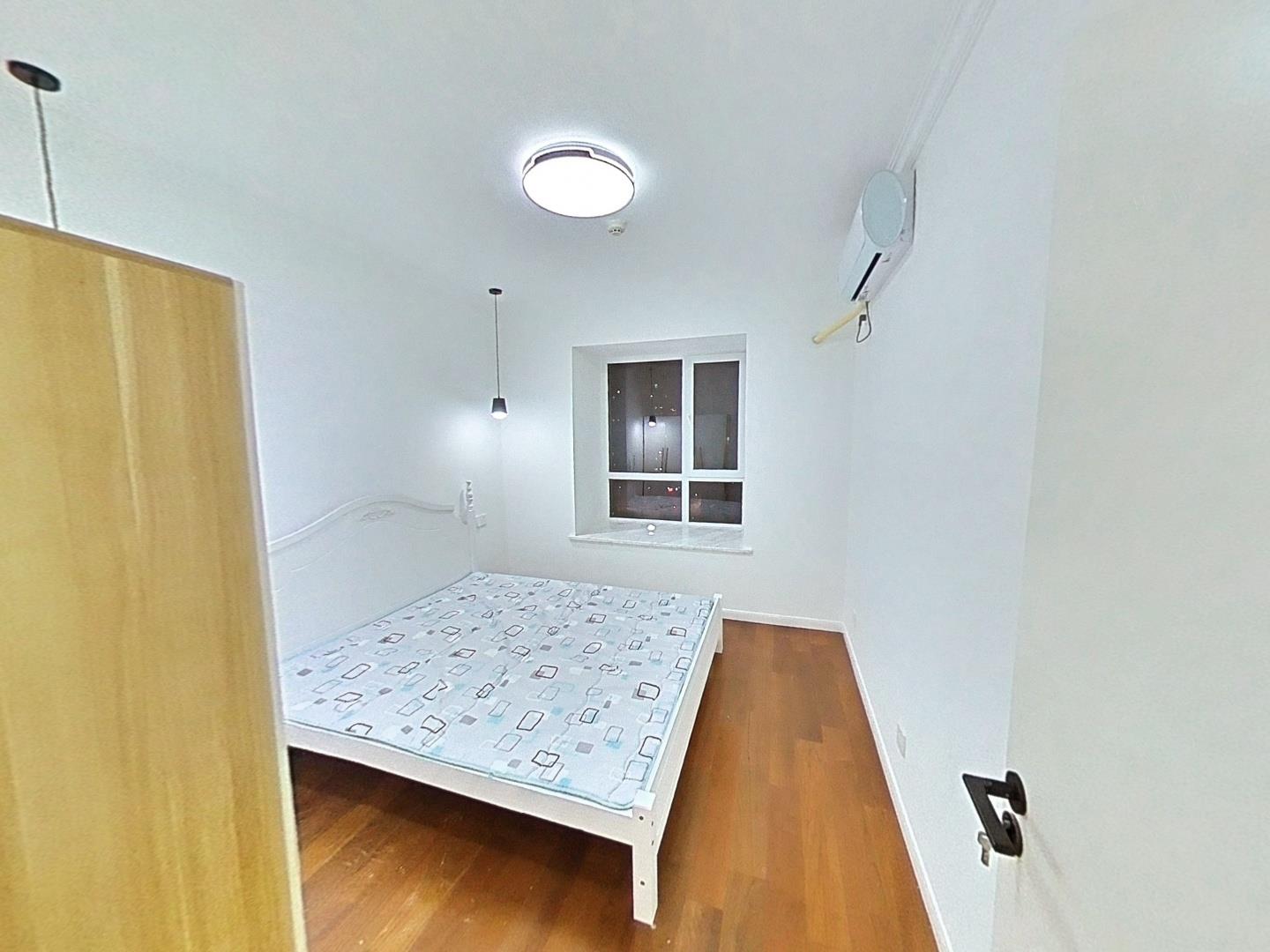 大华曲江公园世家六期 3室2厅1卫 2300.00元/月 大华曲江公园世家六期 3室2厅1卫 2300.00元/月室内图