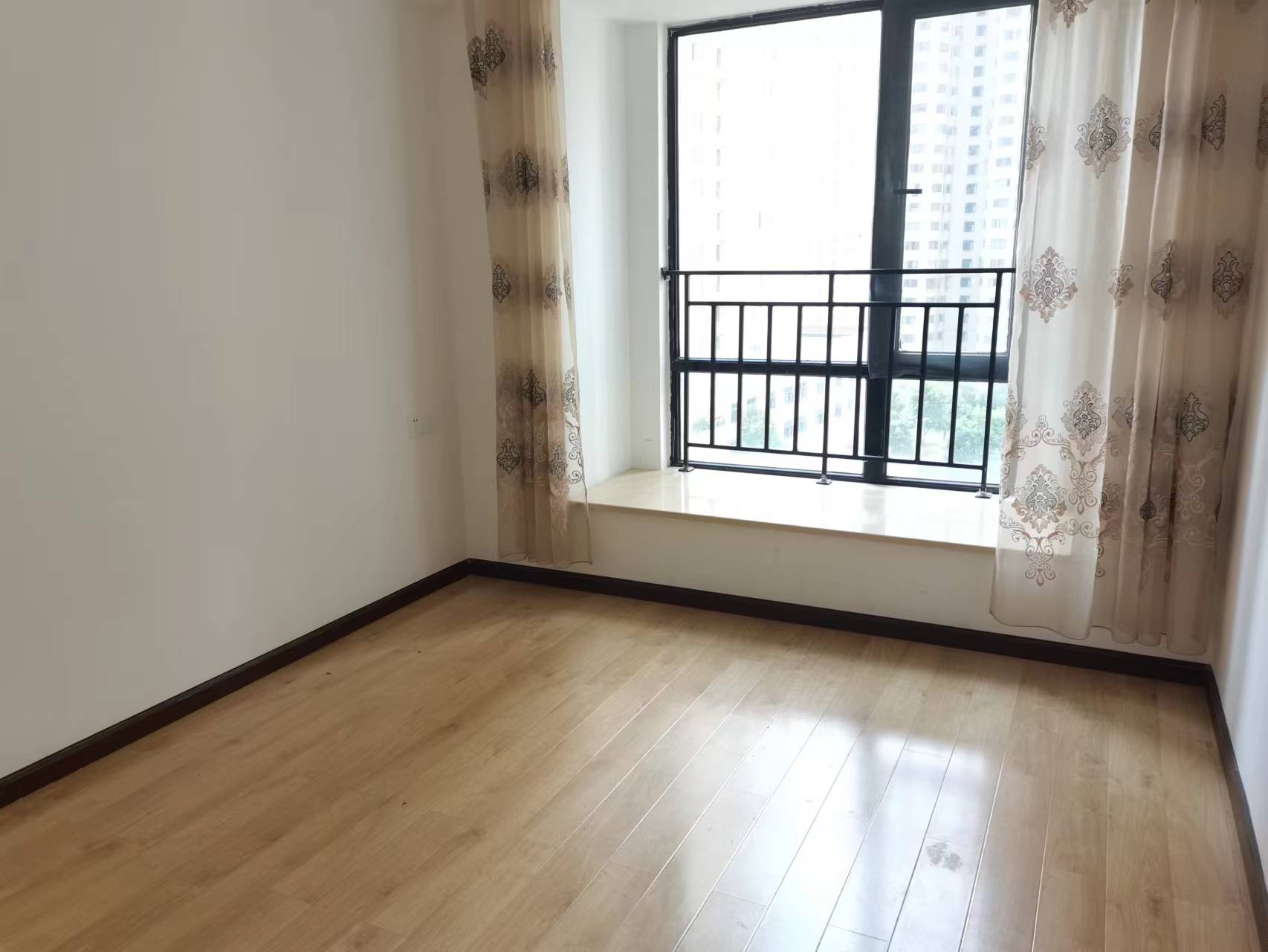 美的林城时代  0室0厅0卫   2800.00元/月户型图