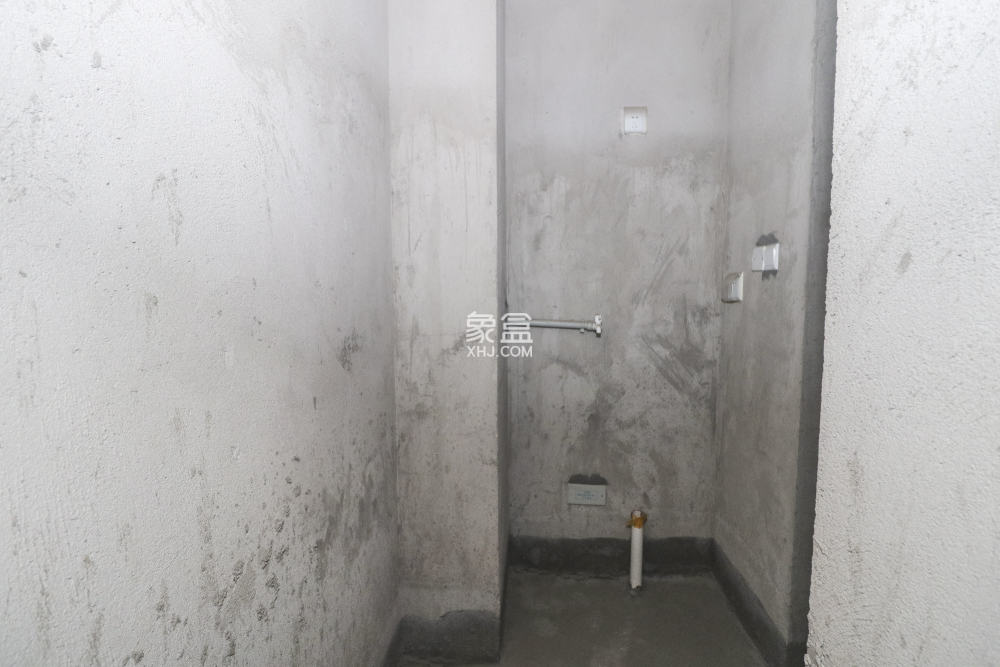 綠地中央廣場  1室1廳1衛(wèi)    27.46萬