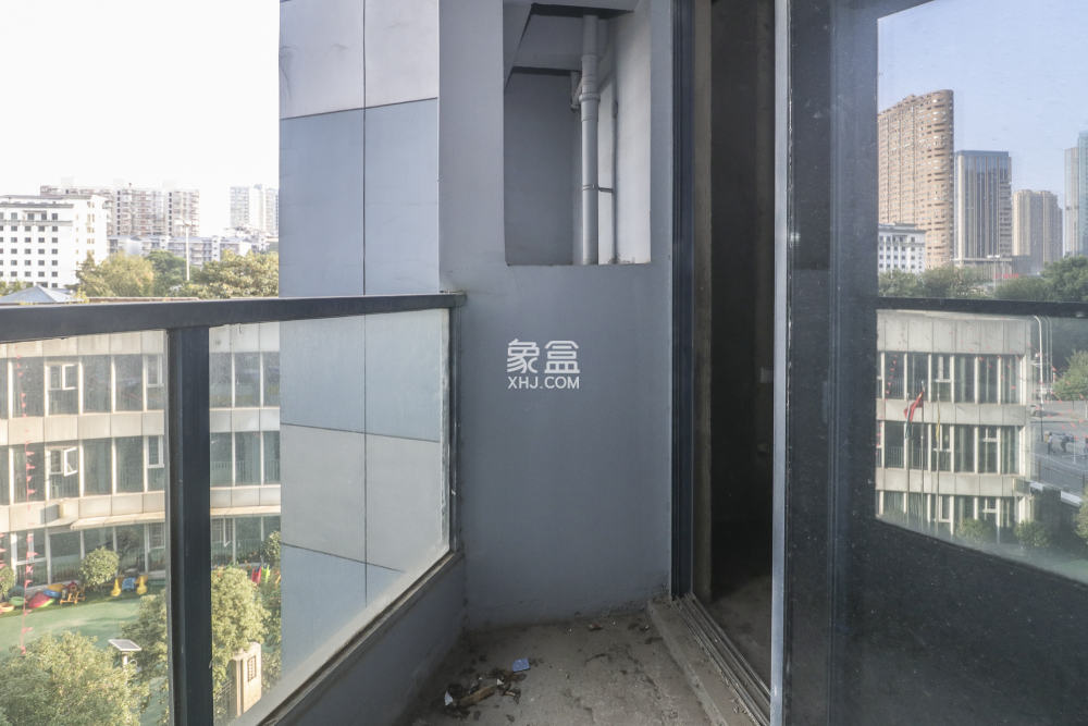 綠地中央廣場  1室1廳1衛(wèi)    27.46萬