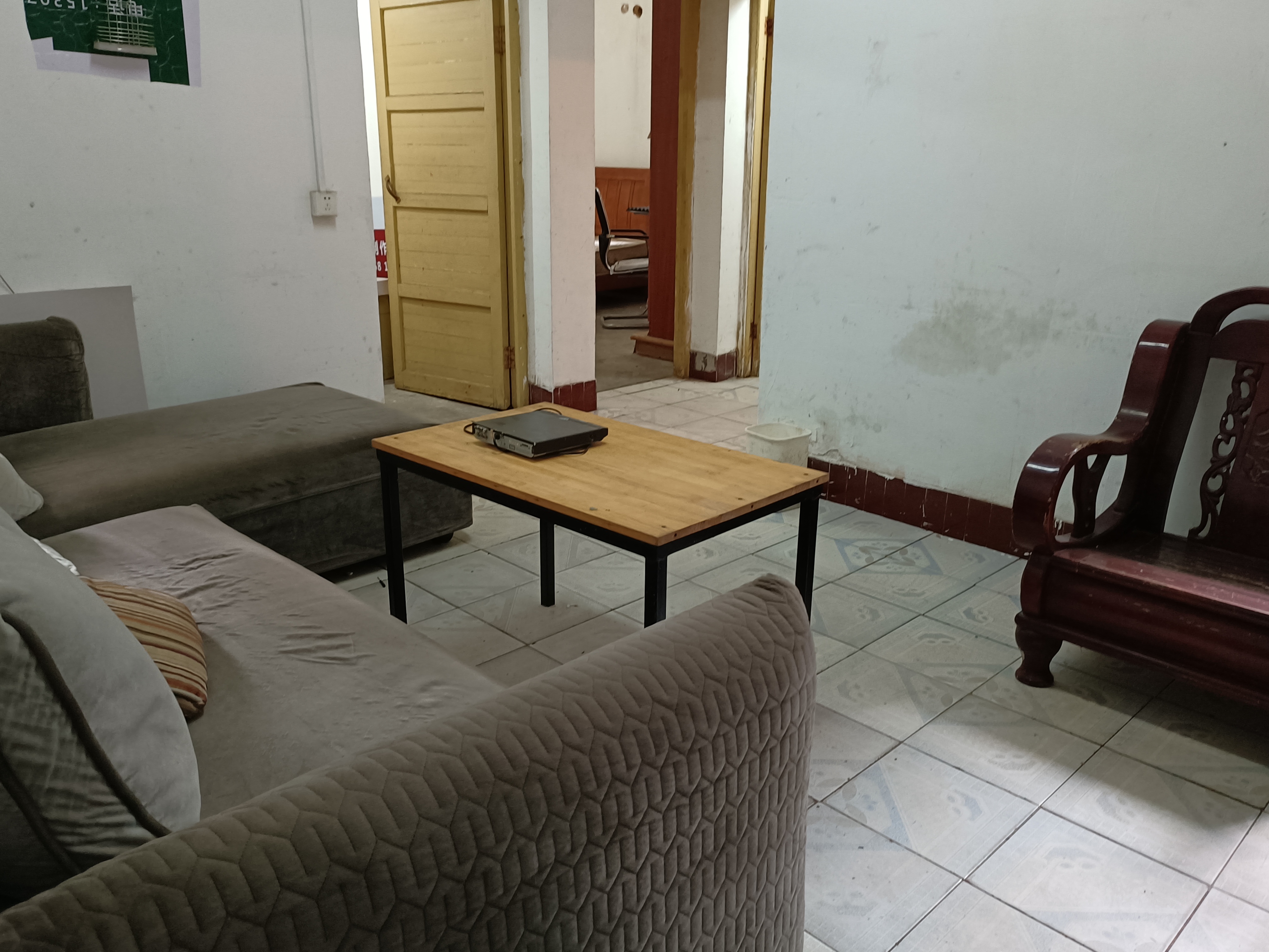 铁路小区 2室2厅1卫 25.0万 铁路小区 2室2厅1卫 25.0万室内图