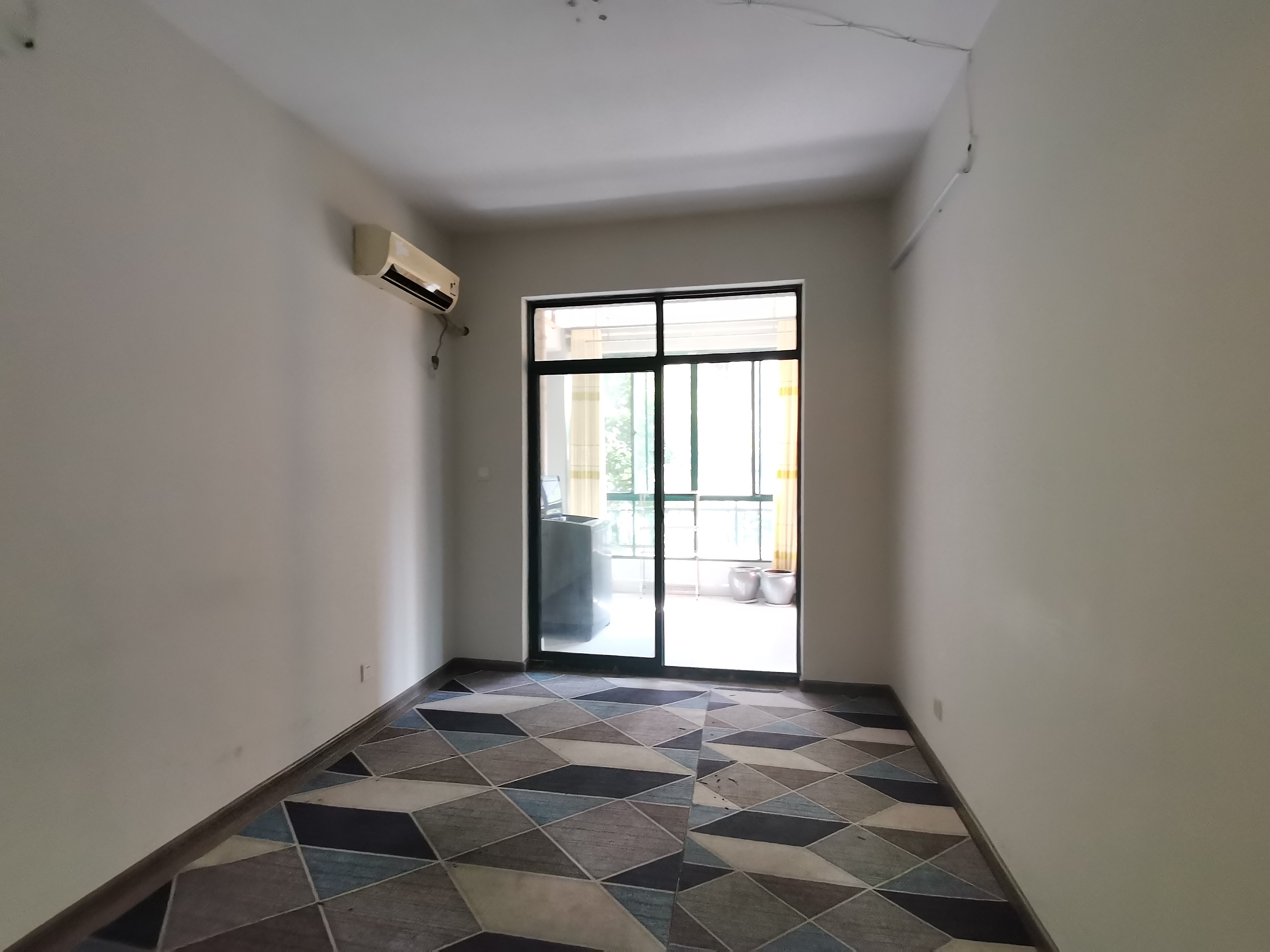 尚格名城东岸花园  3室2厅1卫    78.8万 尚格名城东岸花园  3室2厅1卫    78.8万室内图