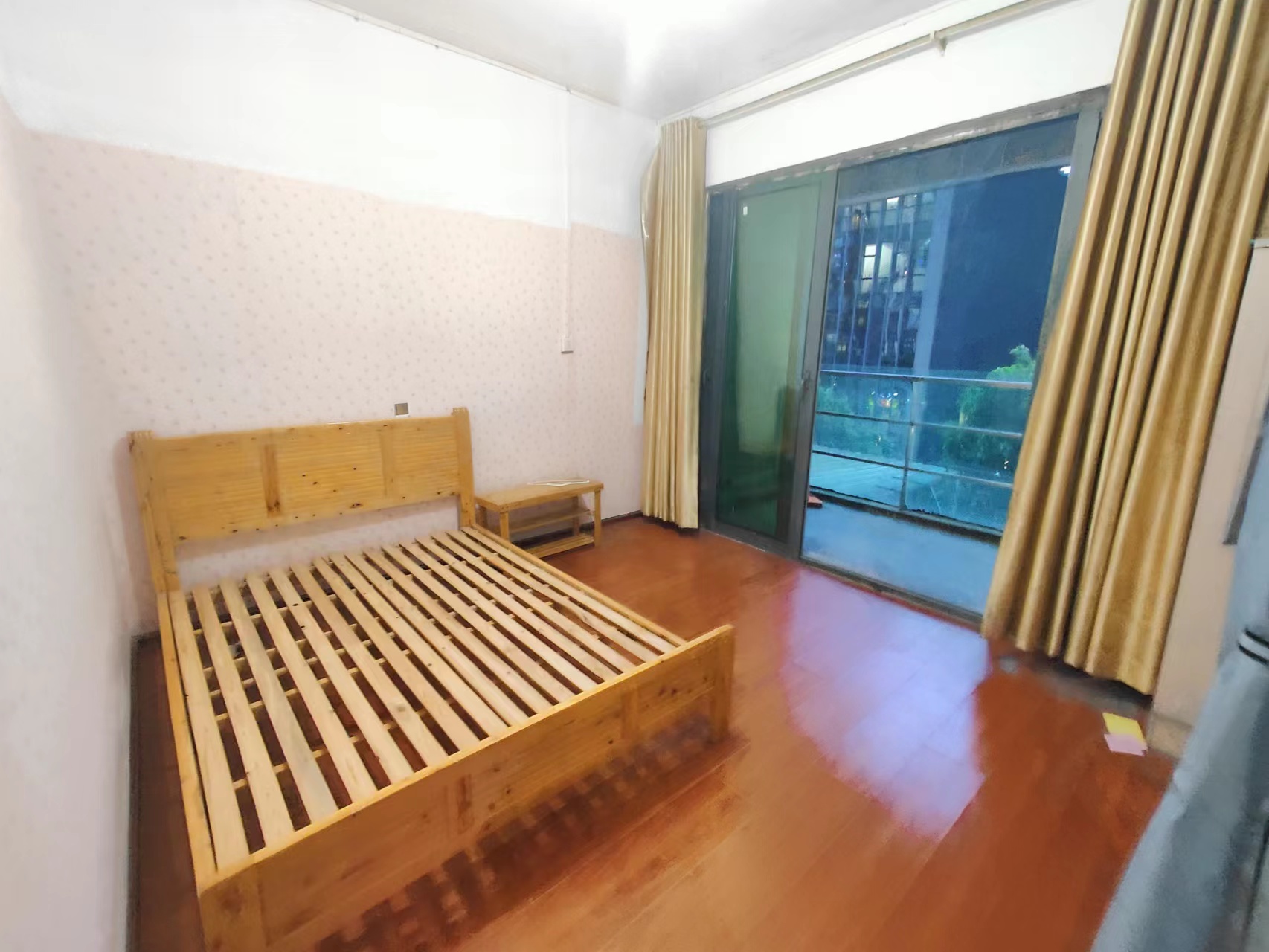 中天会展城B区  2室2厅1卫   2500.00元/月室内图