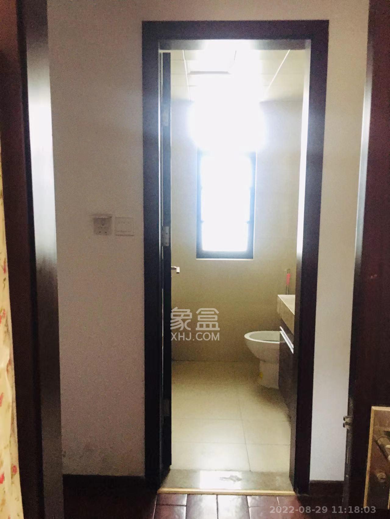 珠江郦城薰衣道  4室2厅2卫   3600.00元/月室内图