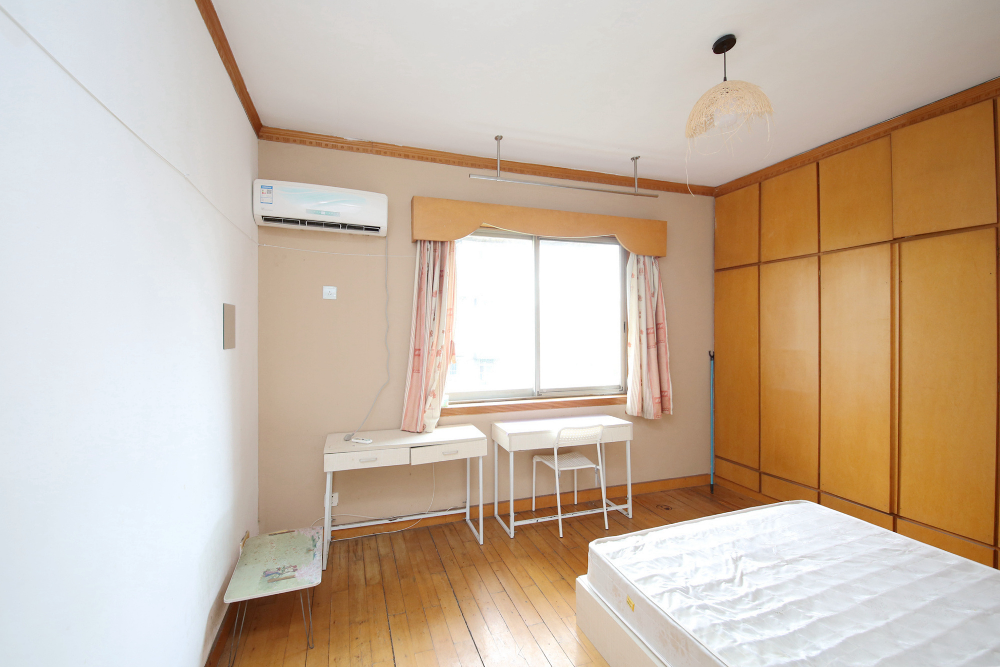 长沙市化工医药行业管理办公室宿舍  4室2厅2卫   86.00万卧室