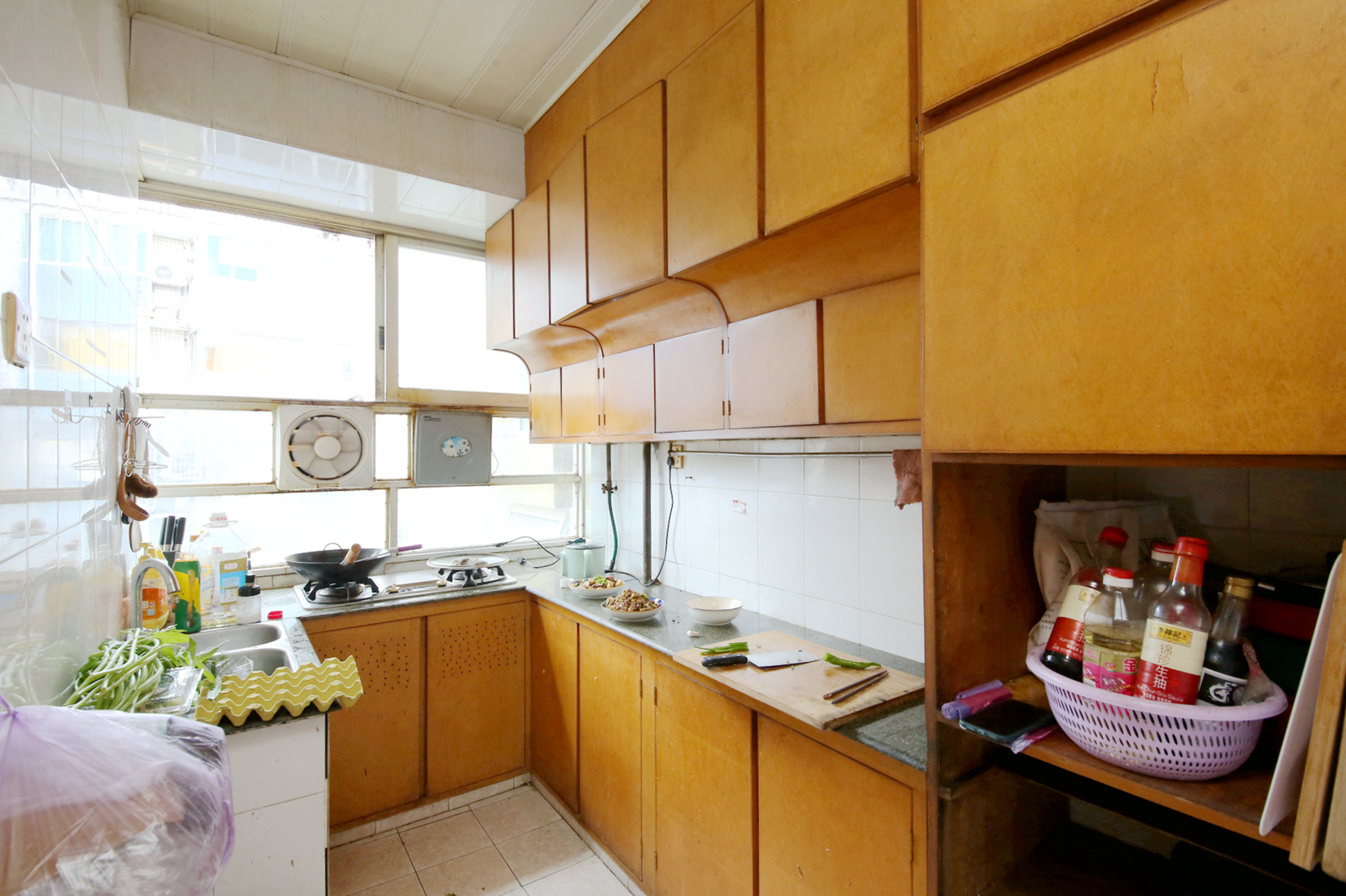 长沙市化工医药行业管理办公室宿舍  4室2厅2卫   86.00万厨房