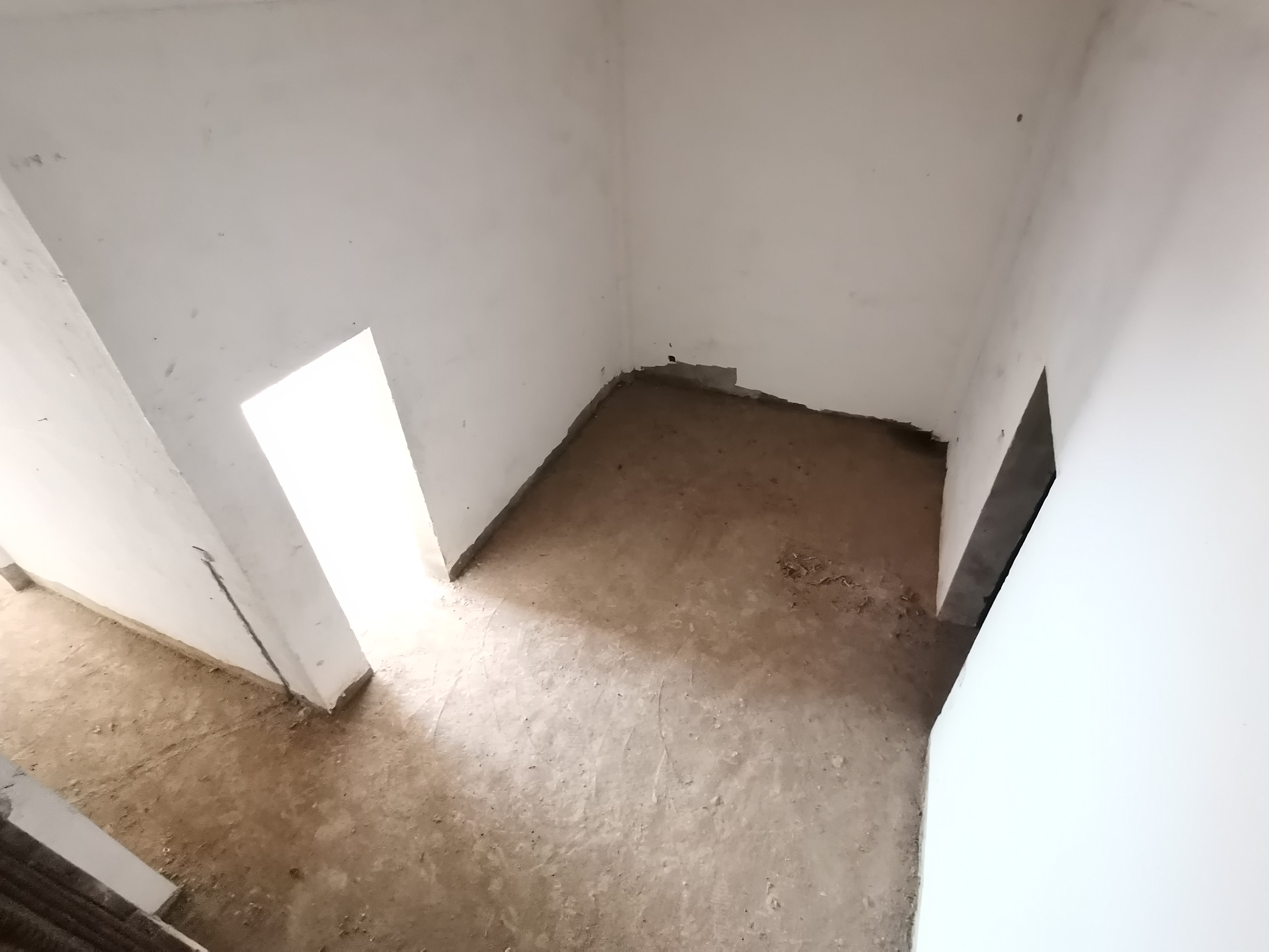 磐龙生态社区 6室3厅4卫 86.8万 磐龙生态社区 6室3厅4卫 86.8万室内图