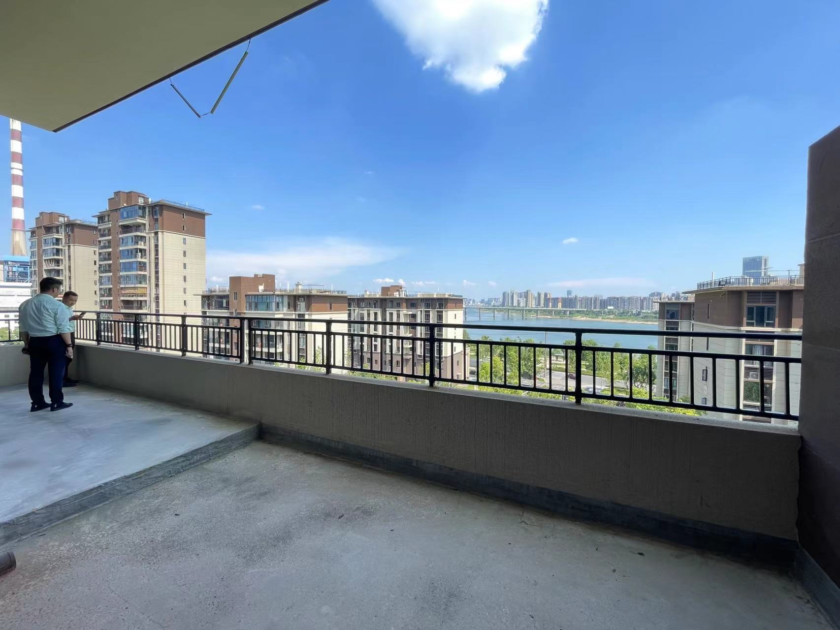 碧桂园江山一品 5室2厅3卫 130.0万 碧桂园江山一品 5室2厅3卫 130.0万室内图