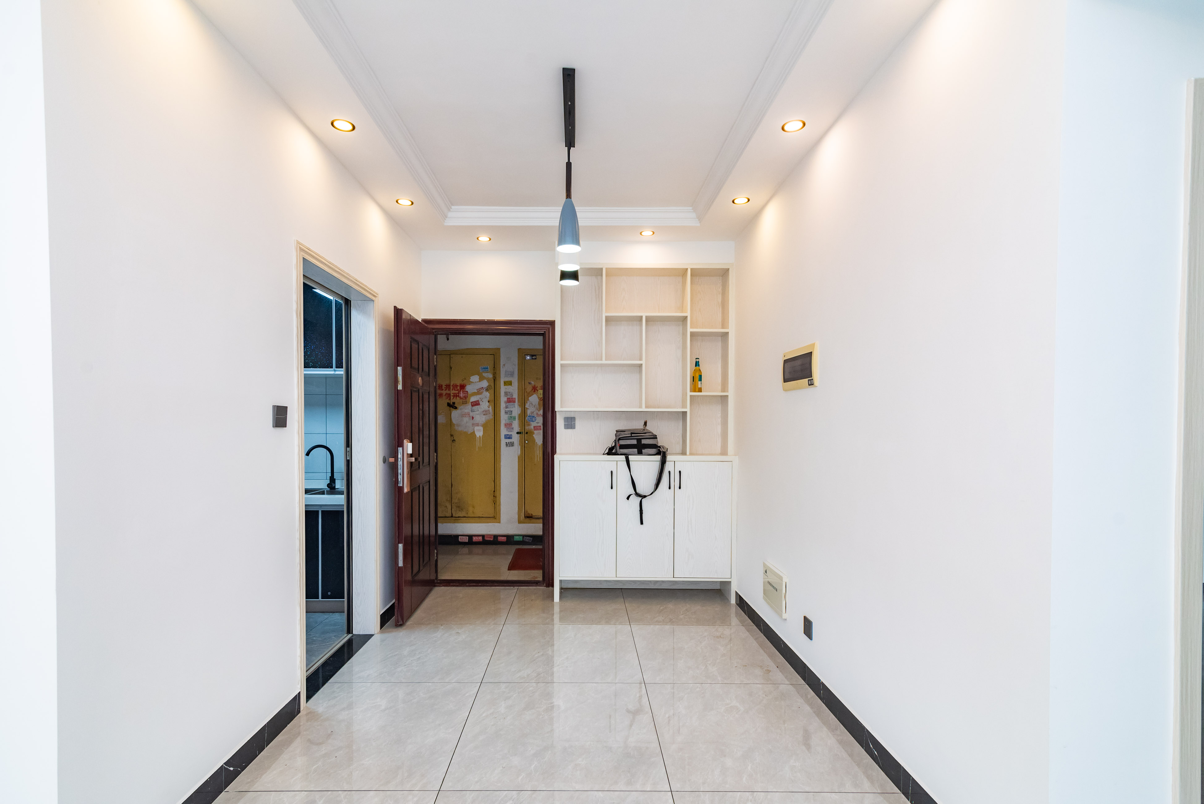 紫晶城  2室2厅1卫    49.8万 紫晶城  2室2厅1卫    49.8万客厅