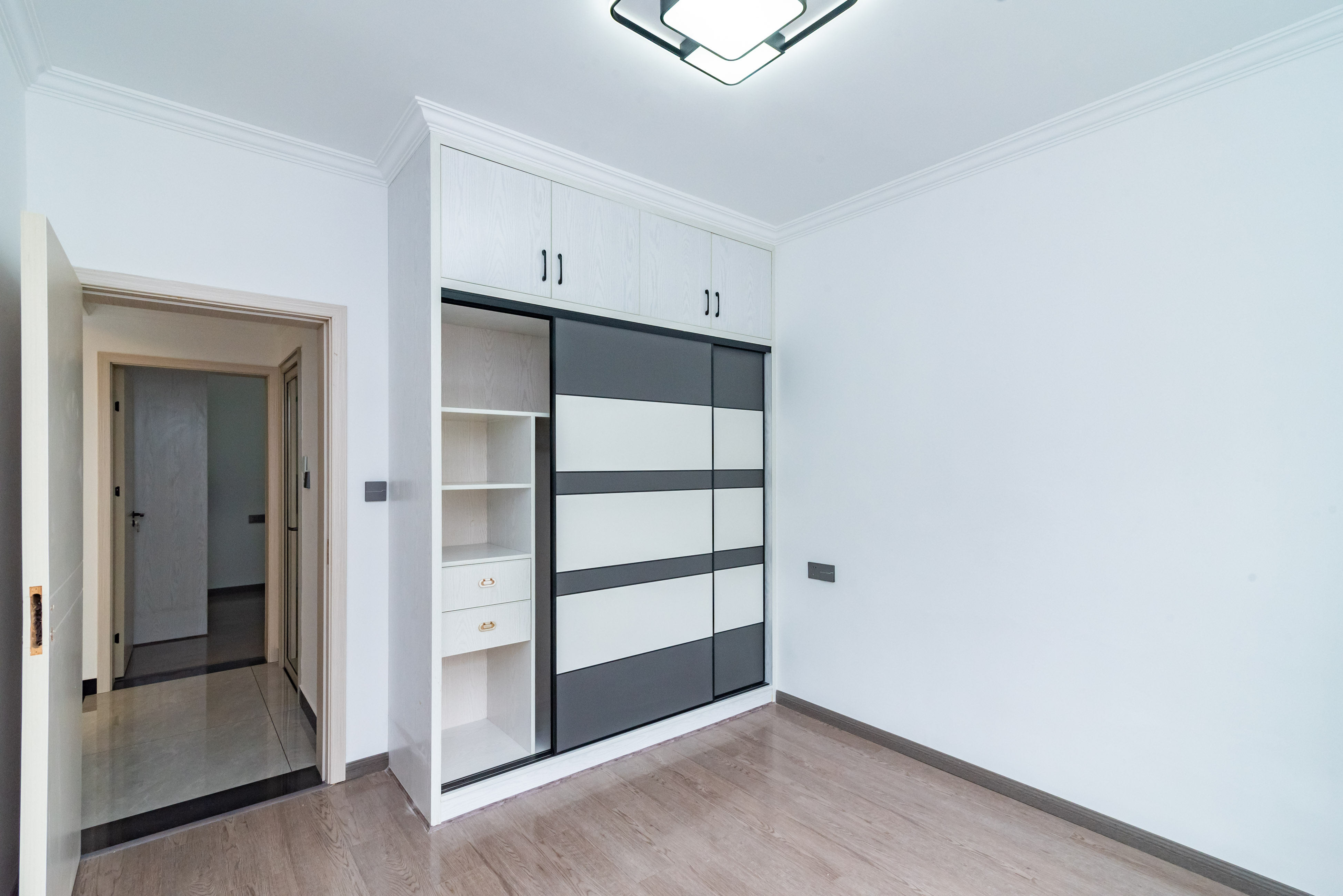 紫晶城  2室2厅1卫    49.8万 紫晶城  2室2厅1卫    49.8万卧室