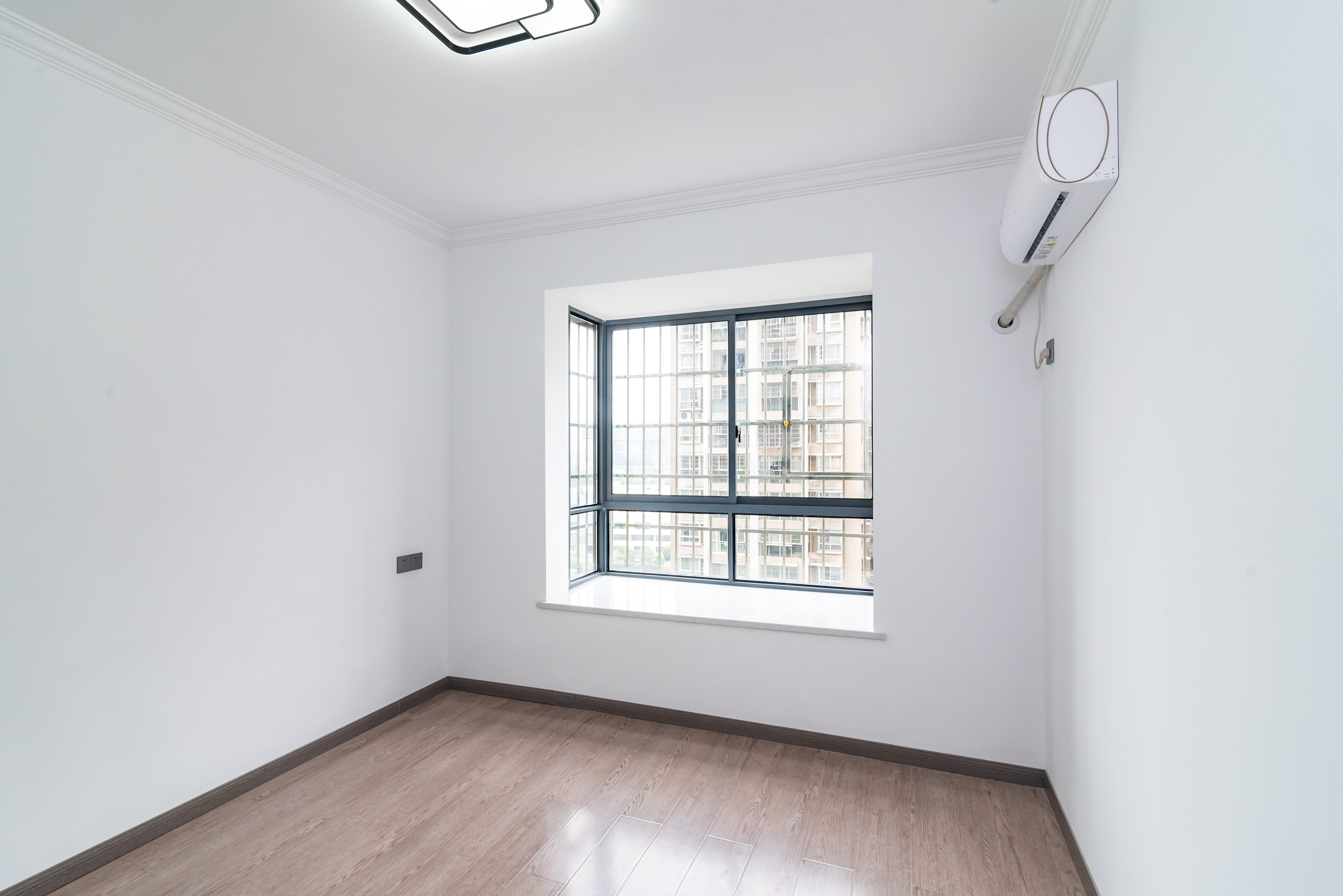 紫晶城  2室2厅1卫    49.8万 紫晶城  2室2厅1卫    49.8万卧室