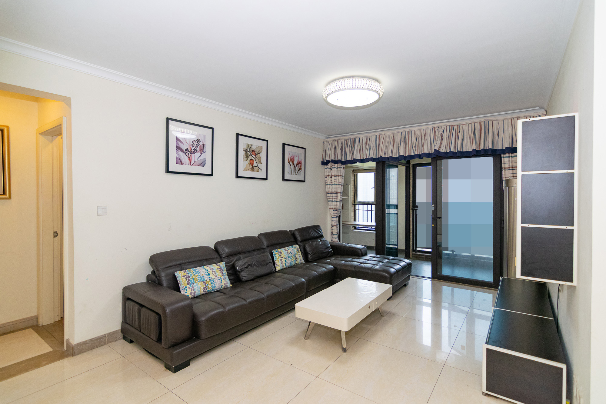 时代倾城一期  3室2厅2卫    112.8万客厅