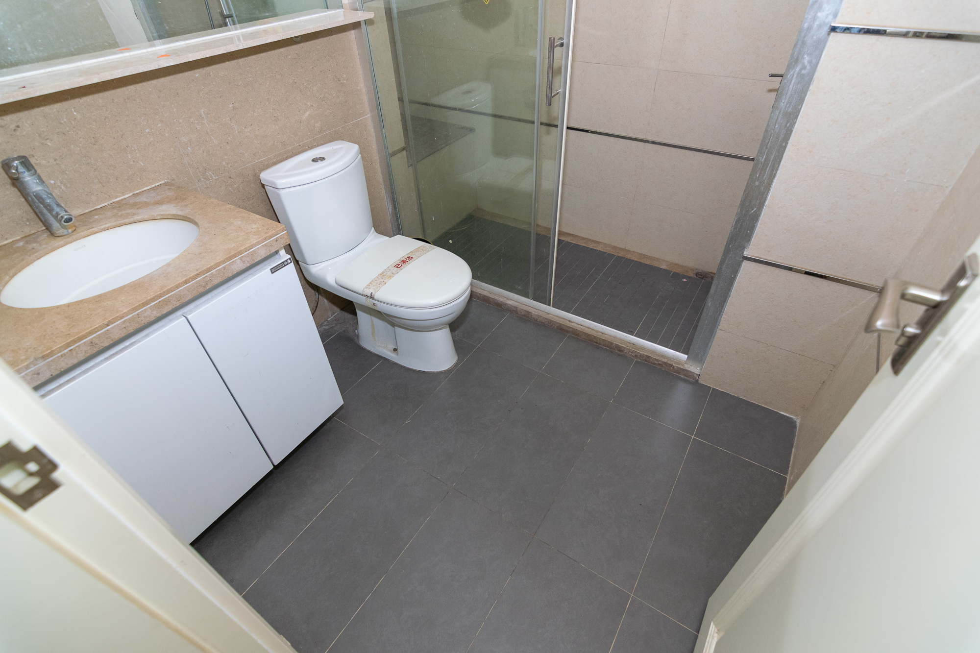 时代倾城一期  3室2厅2卫    112.8万卫生间