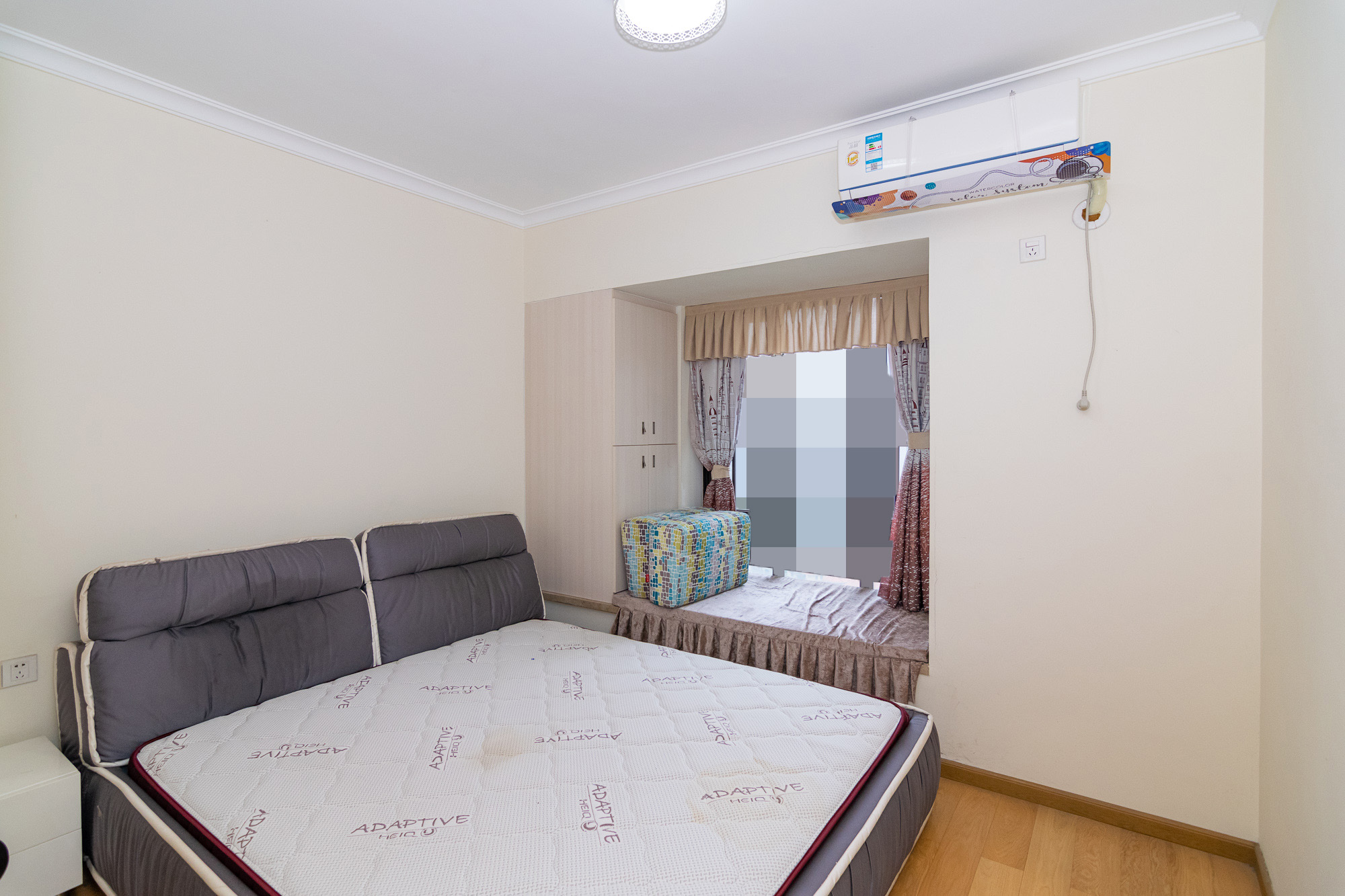 时代倾城一期  3室2厅2卫    112.8万卧室