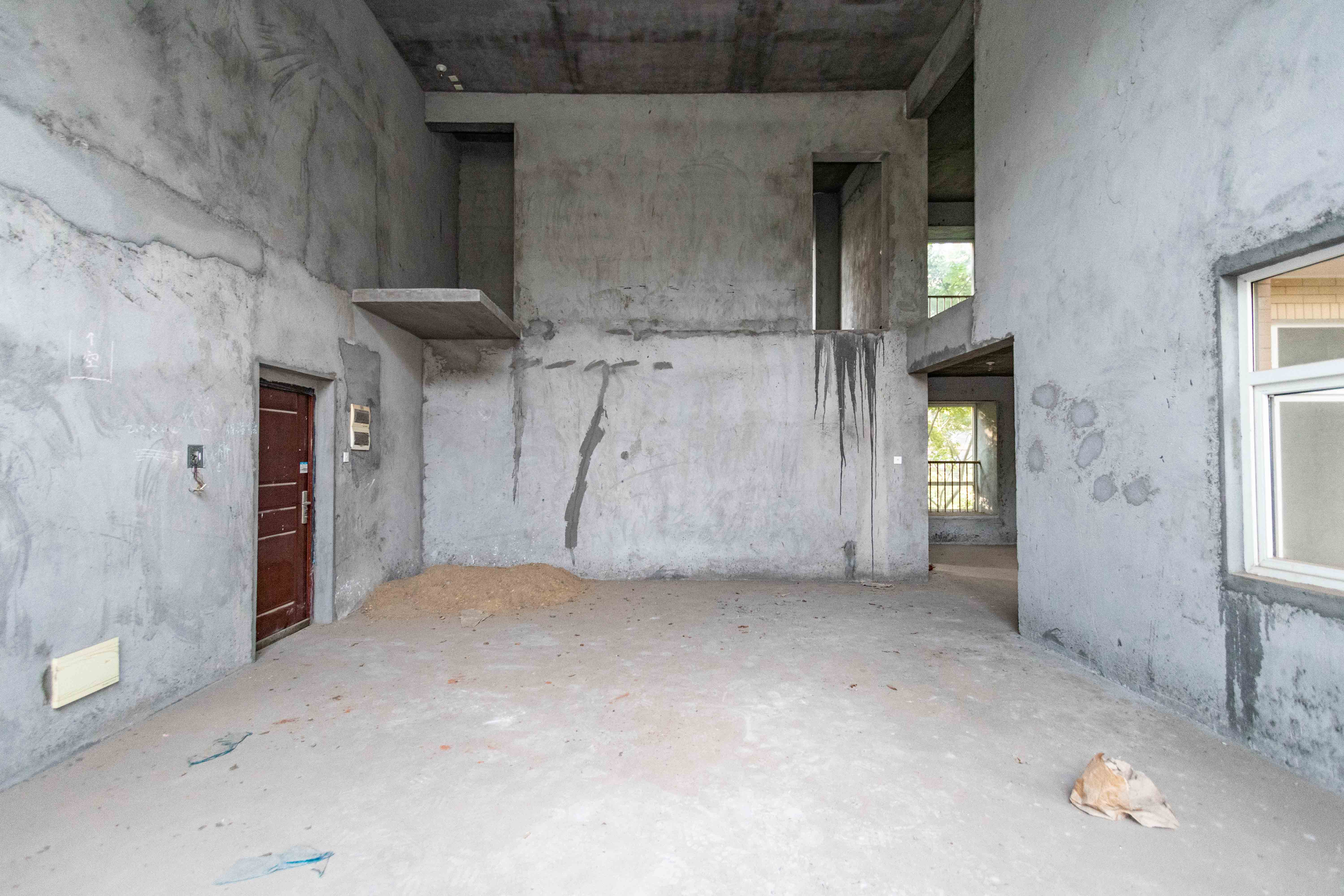 汇金城/嘉华城一期 5室2厅2卫 260.0万 汇金城/嘉华城一期 5室2厅2卫 260.0万客厅