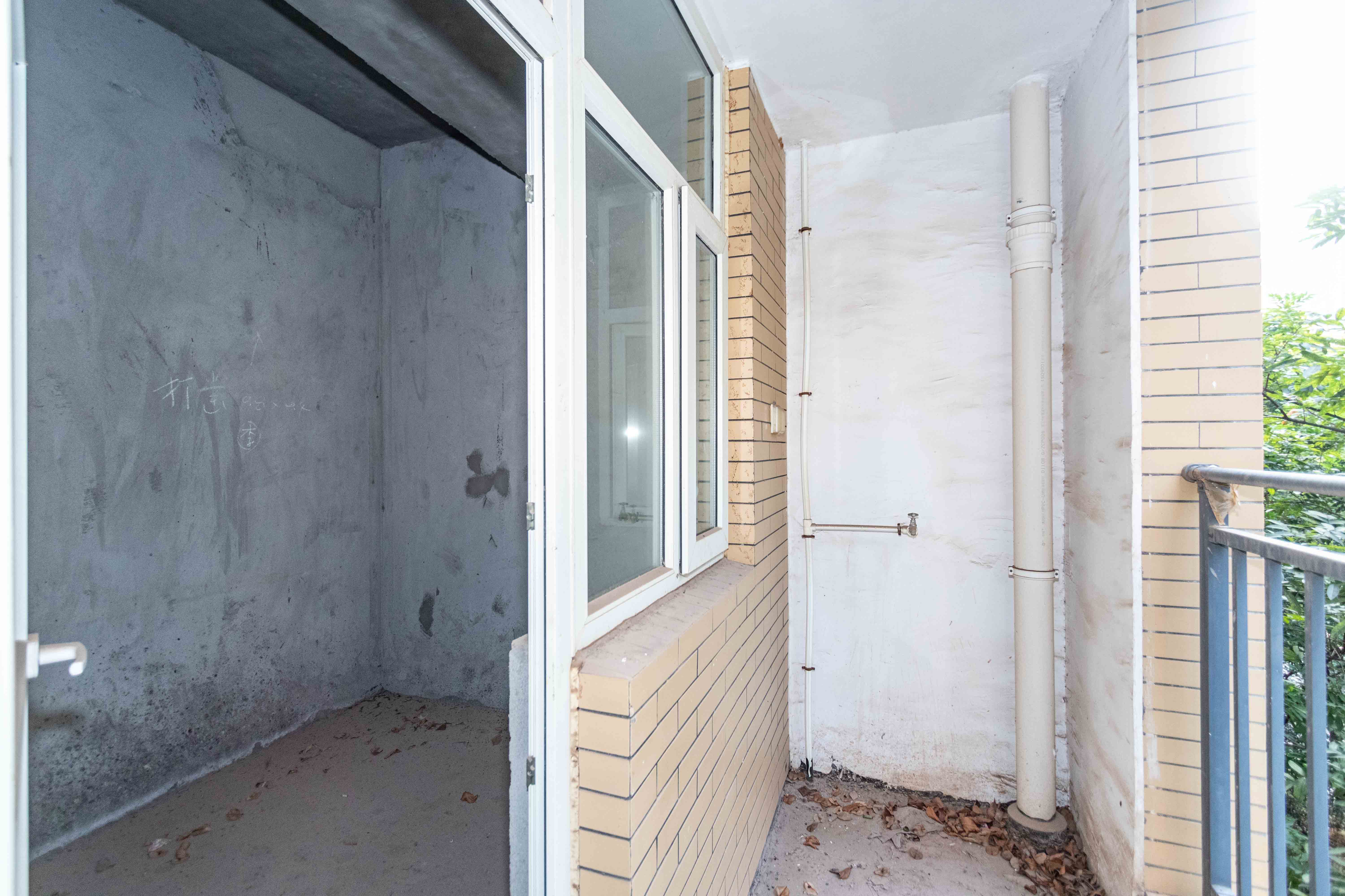 汇金城/嘉华城一期 5室2厅2卫 260.0万 汇金城/嘉华城一期 5室2厅2卫 260.0万其他