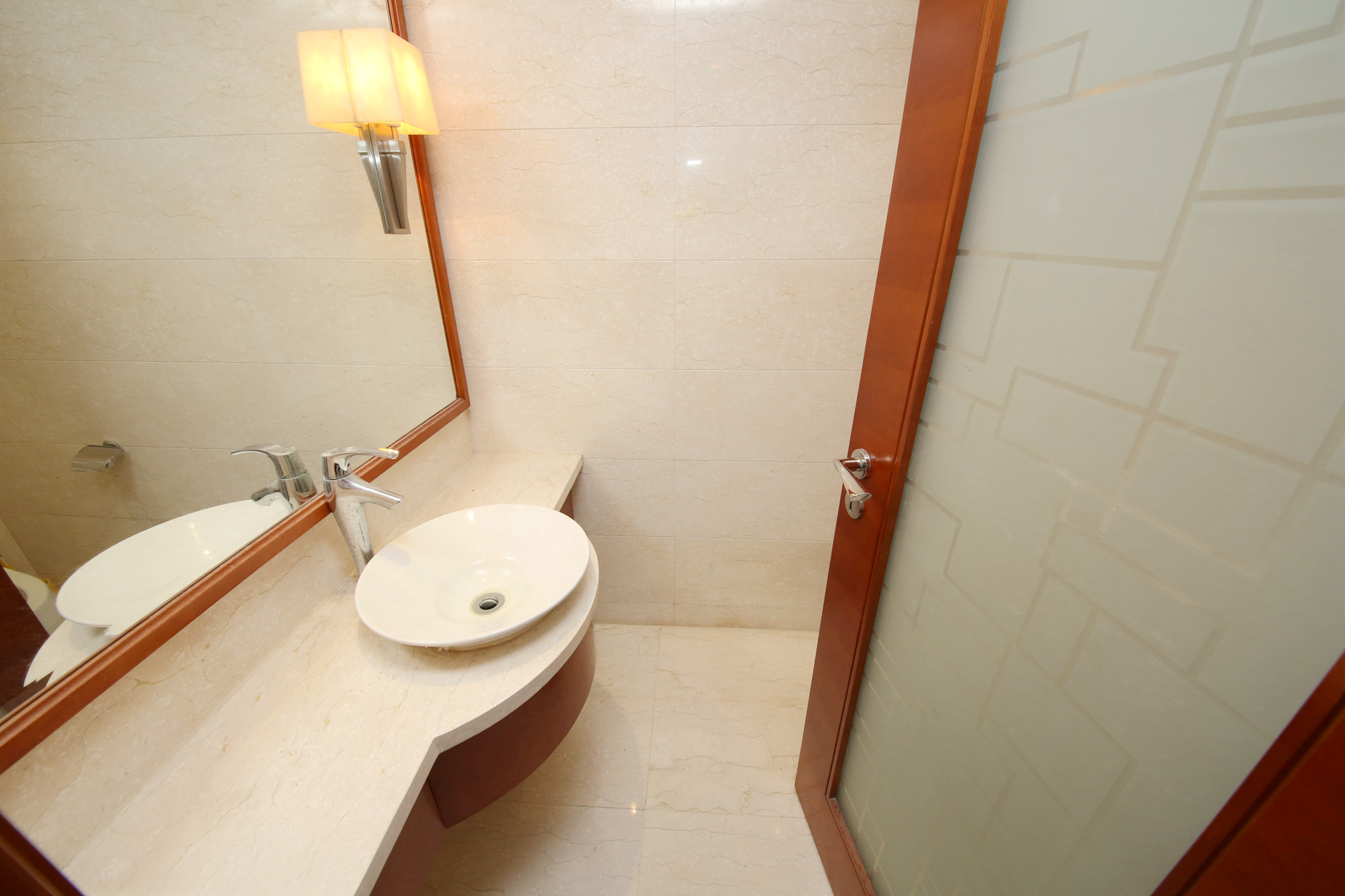 运达国际广场  2室1厅1卫    188.0万卫生间