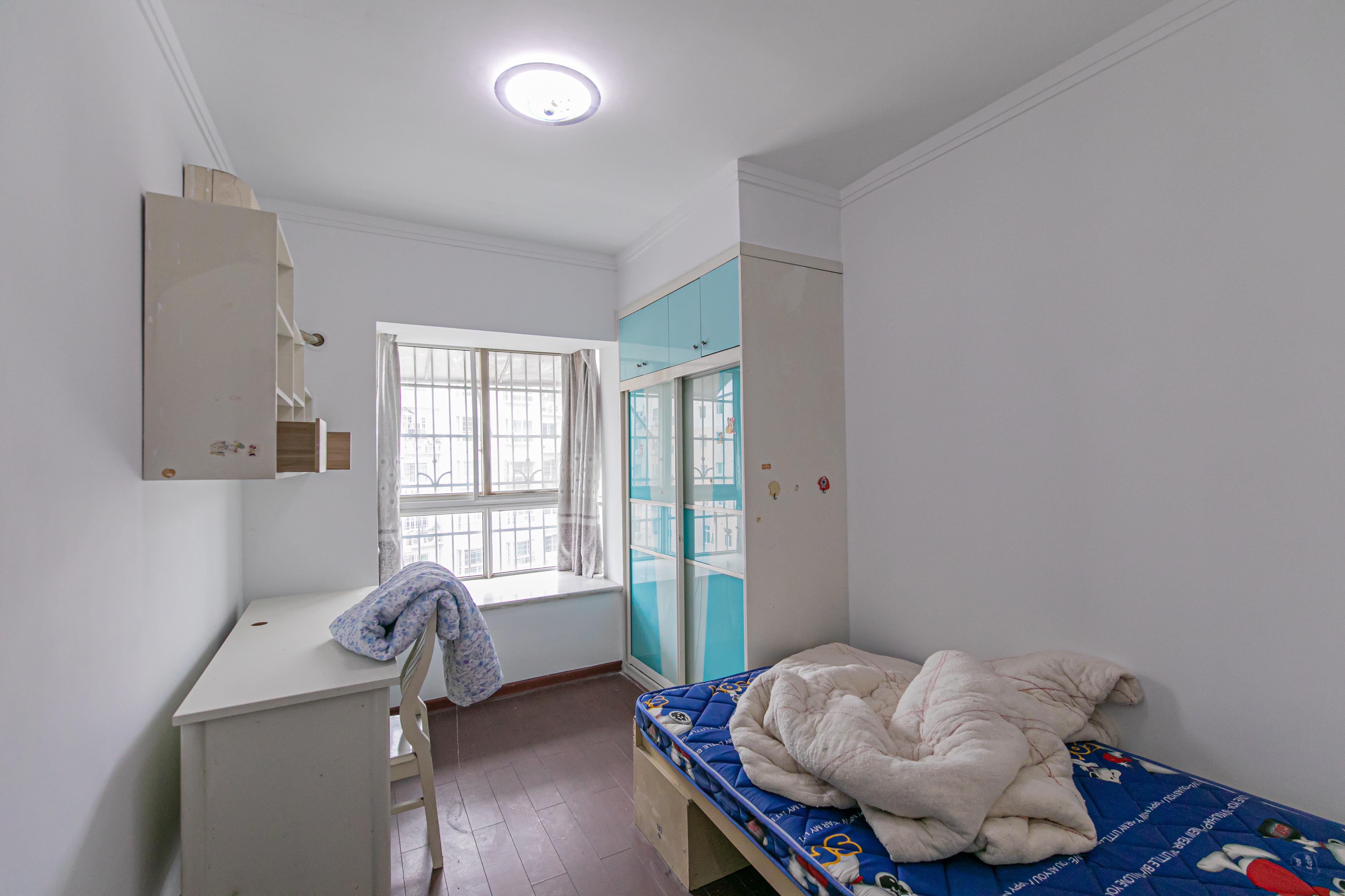 圆梦灰埠大市场 3室2厅1卫 62.41万 圆梦灰埠大市场 3室2厅1卫 62.41万卧室