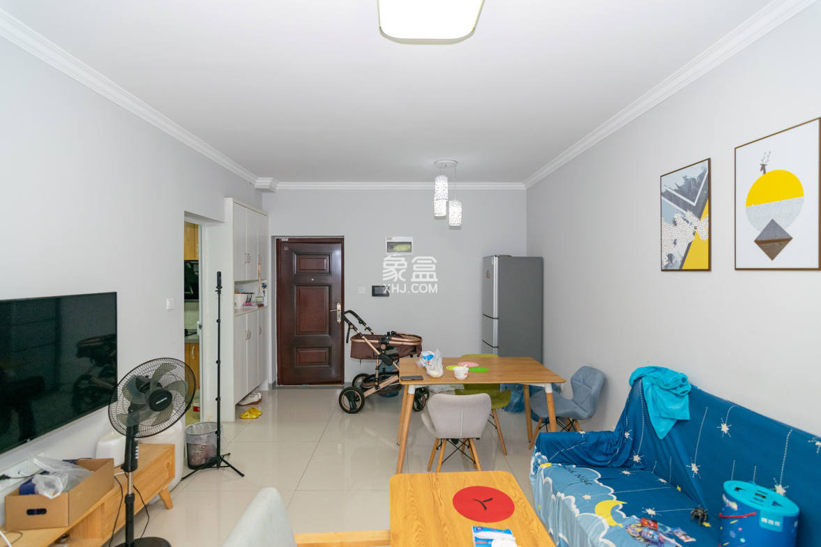 龙湖湘风原著(龙湖湘风星城) 3室2厅1卫 80.0万 龙湖湘风原著(龙湖湘风星城) 3室2厅1卫 80.0万客厅