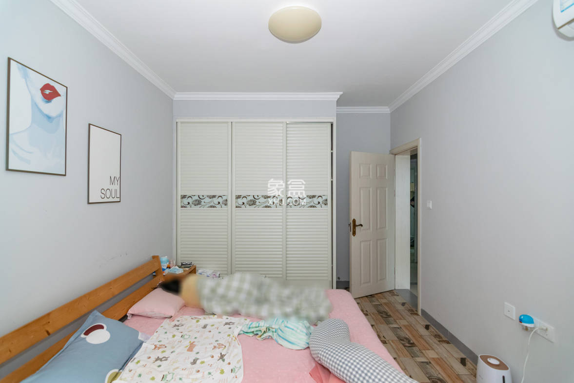 龙湖湘风原著(龙湖湘风星城) 3室2厅1卫 80.0万 龙湖湘风原著(龙湖湘风星城) 3室2厅1卫 80.0万卧室