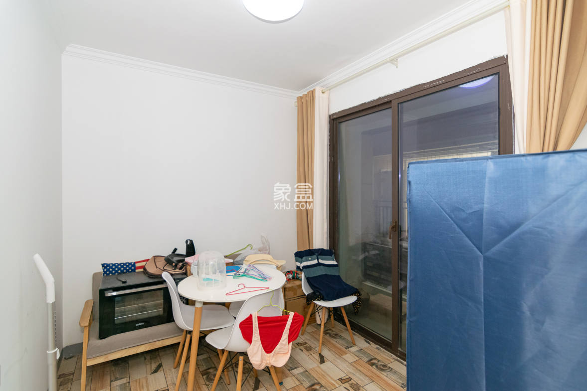 龙湖湘风原著(龙湖湘风星城) 3室2厅1卫 80.0万 龙湖湘风原著(龙湖湘风星城) 3室2厅1卫 80.0万卧室