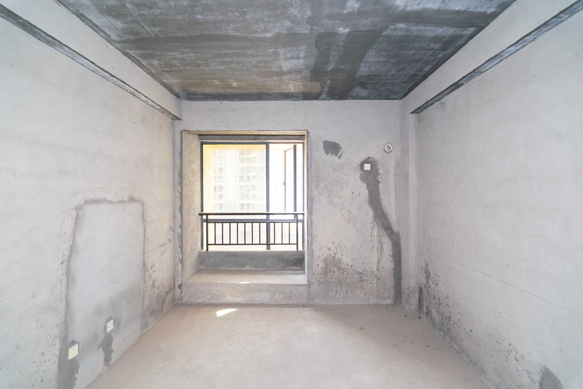 勤诚达新界  4室2厅2卫    132.0万其他