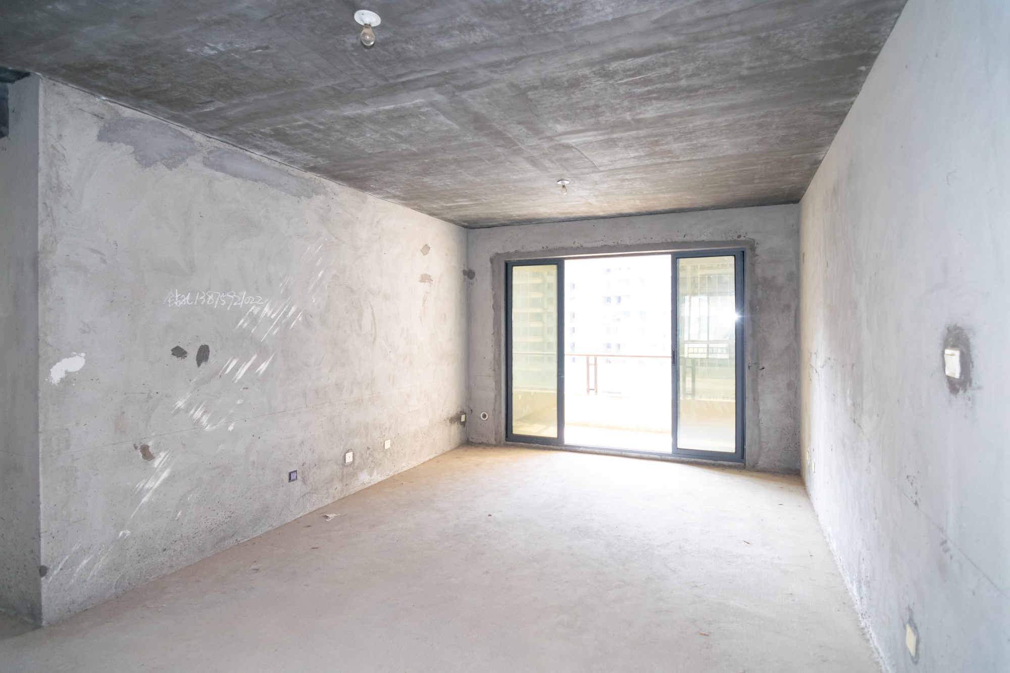 勤诚达新界  4室2厅2卫    132.0万其他