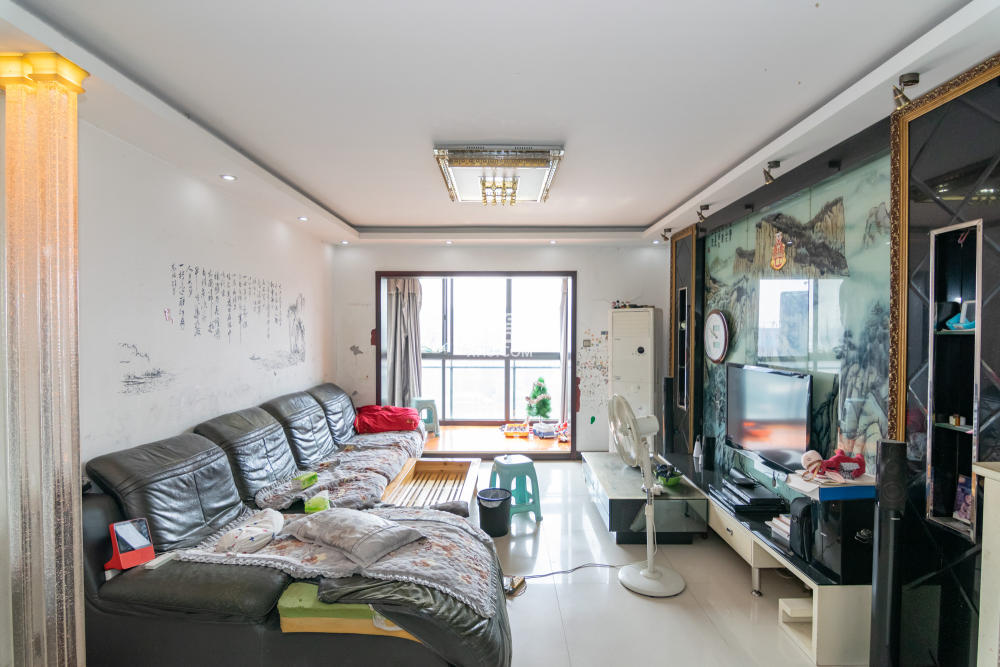 双盈卧龙湾  4室2厅2卫    99.6万