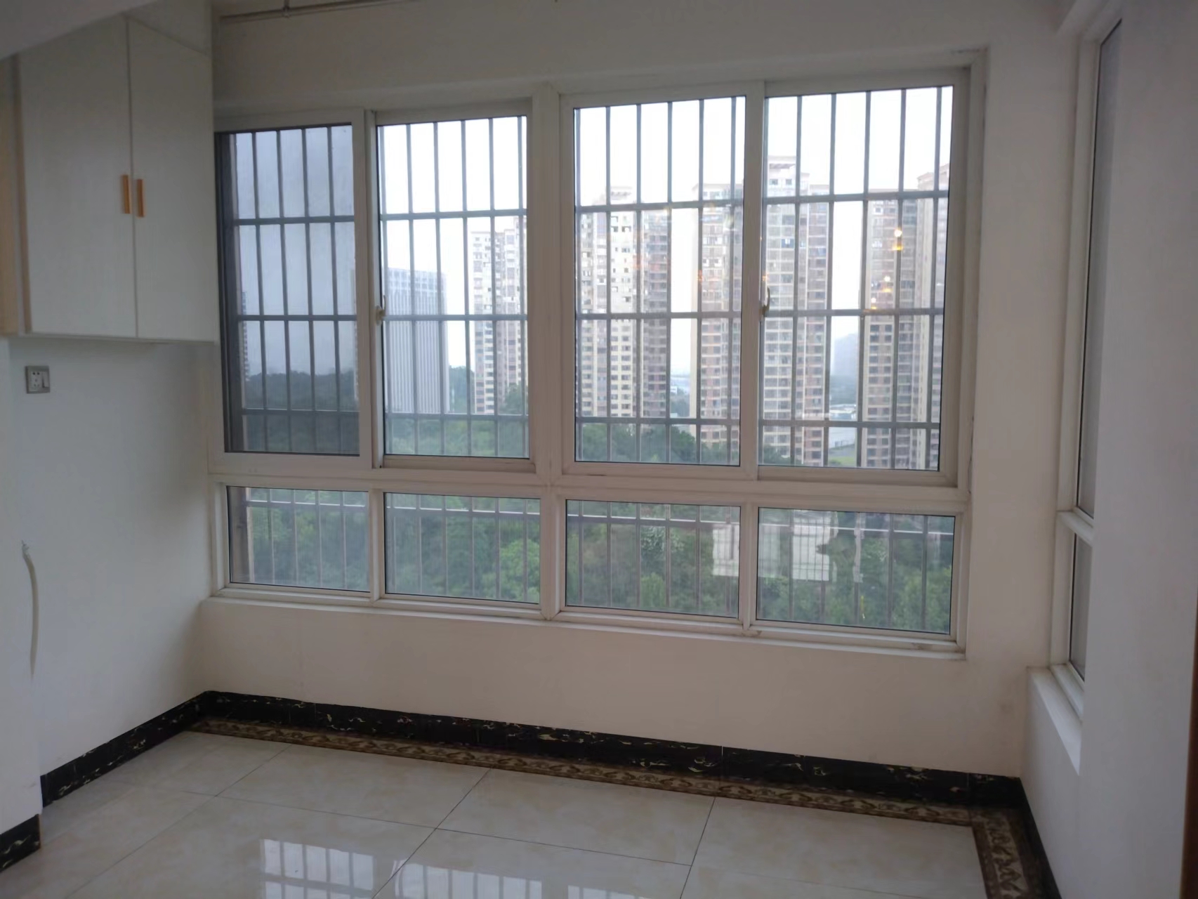 颐景园3期协力小区 3室2厅1卫 71.80万 颐景园3期协力小区 3室2厅1卫 71.80万室内图