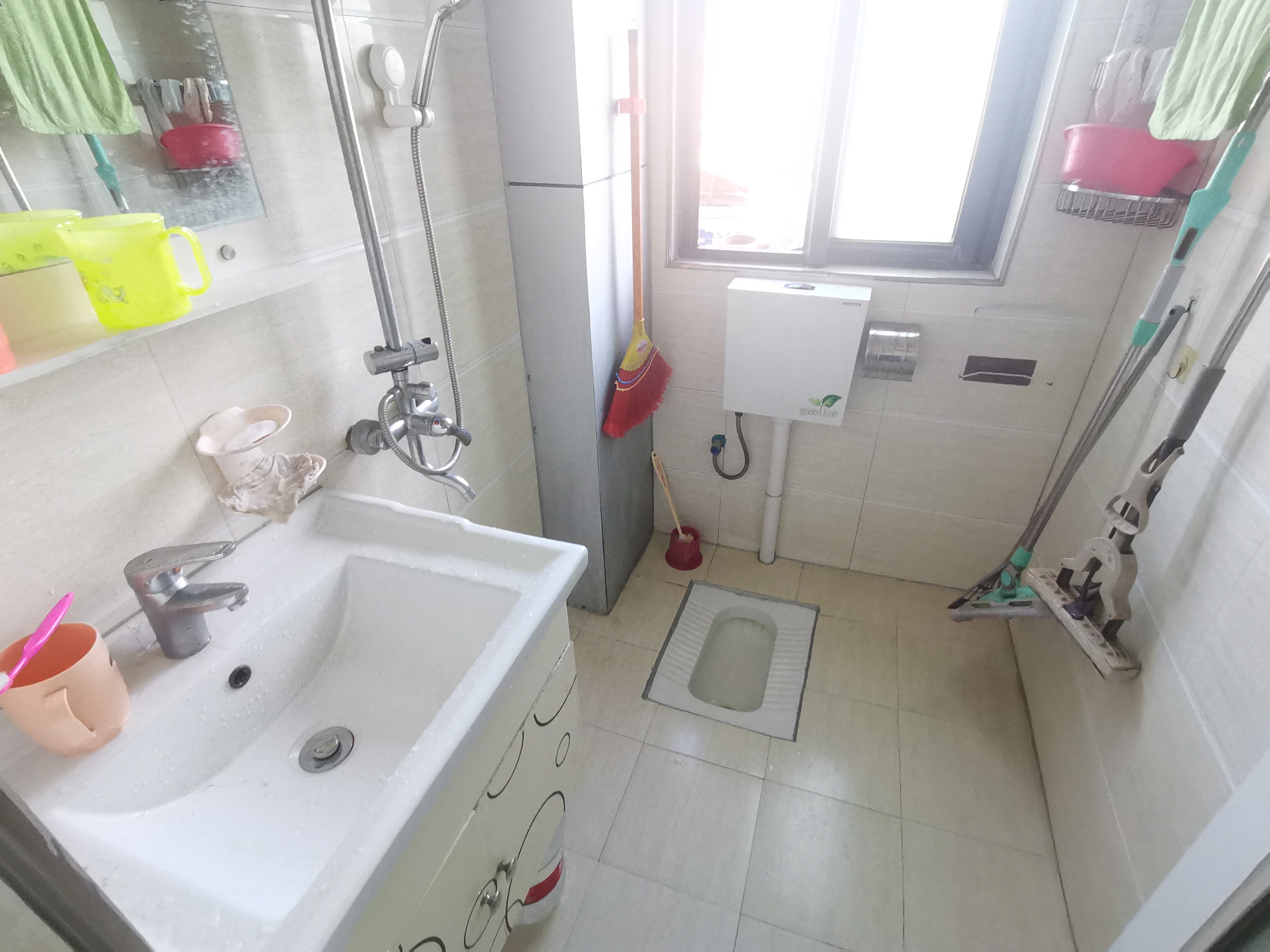 筛分小苑 2室1厅1卫 35.0万 筛分小苑 2室1厅1卫 35.0万室内图