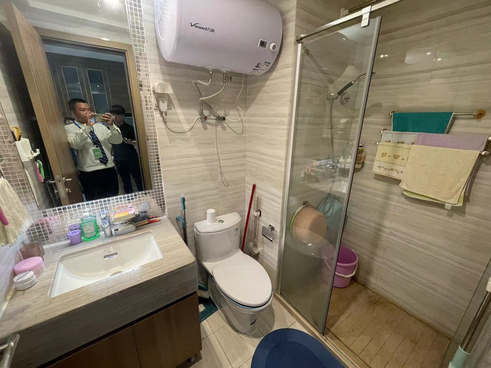 恒大御景湾 1室1厅1卫 18.00万 恒大御景湾 1室1厅1卫 18.00万室内图