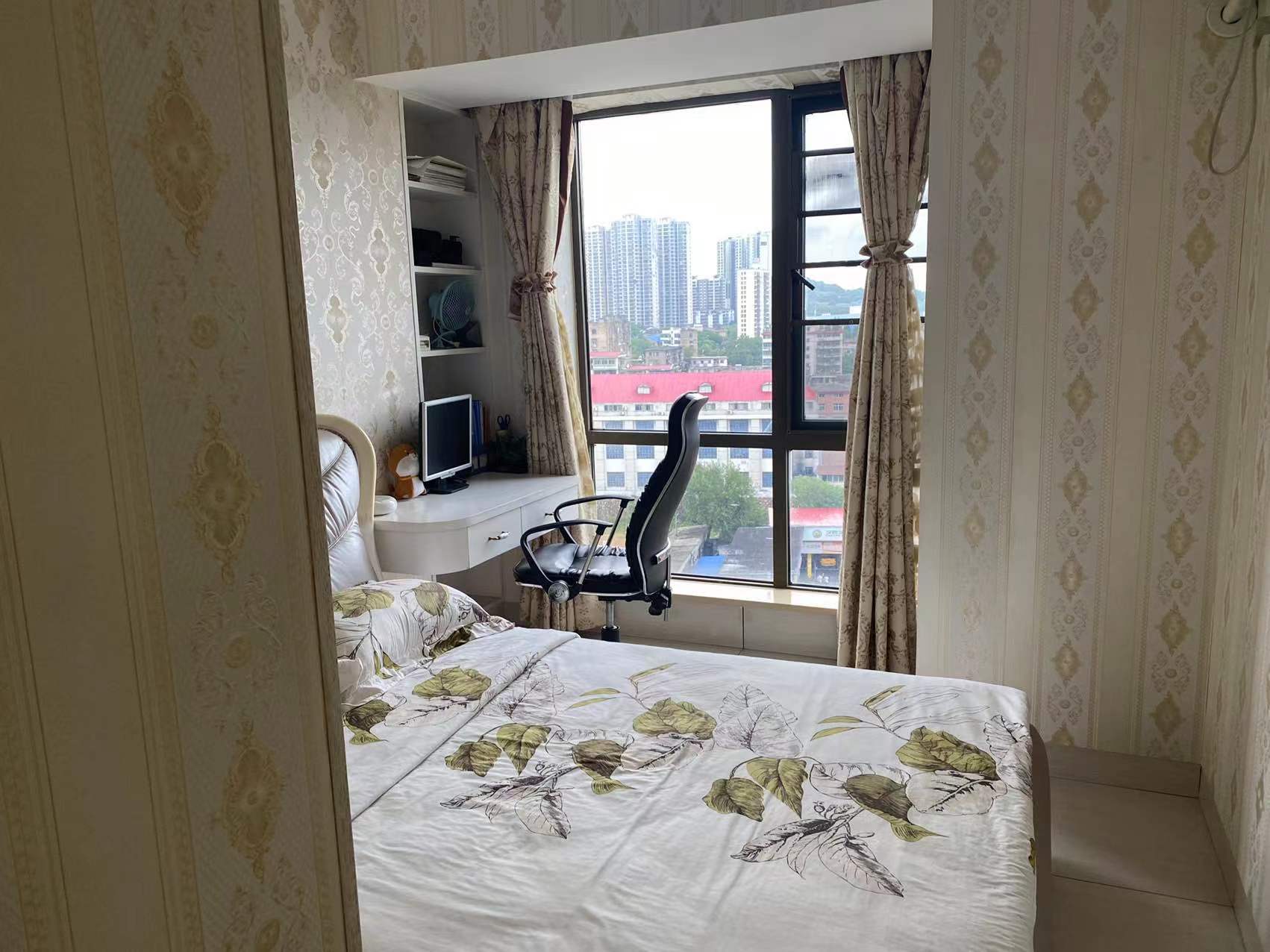 凯旋名门人民中路1006号 4室2厅2卫 115.0万 凯旋名门人民中路1006号 4室2厅2卫 115.0万室内图