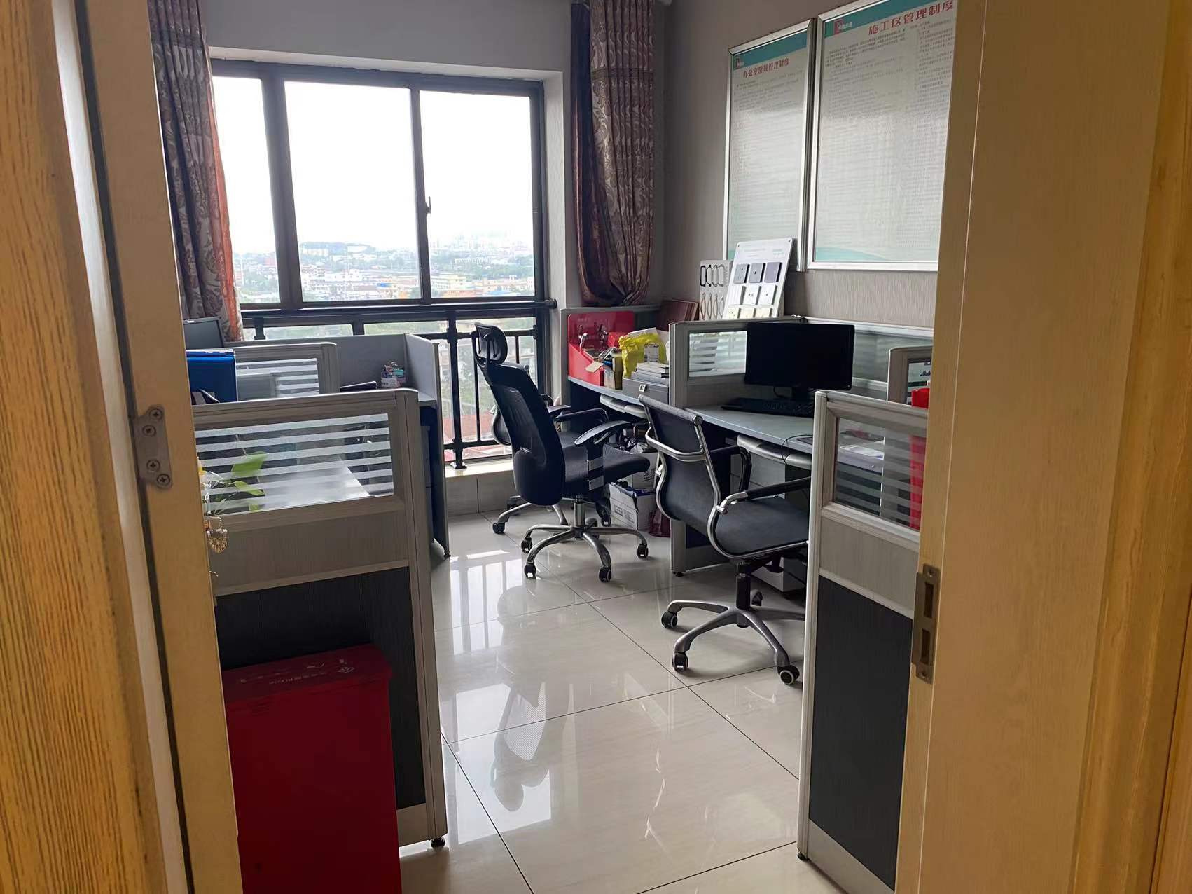 凯旋名门人民中路1006号 4室2厅2卫 115.0万 凯旋名门人民中路1006号 4室2厅2卫 115.0万室内图