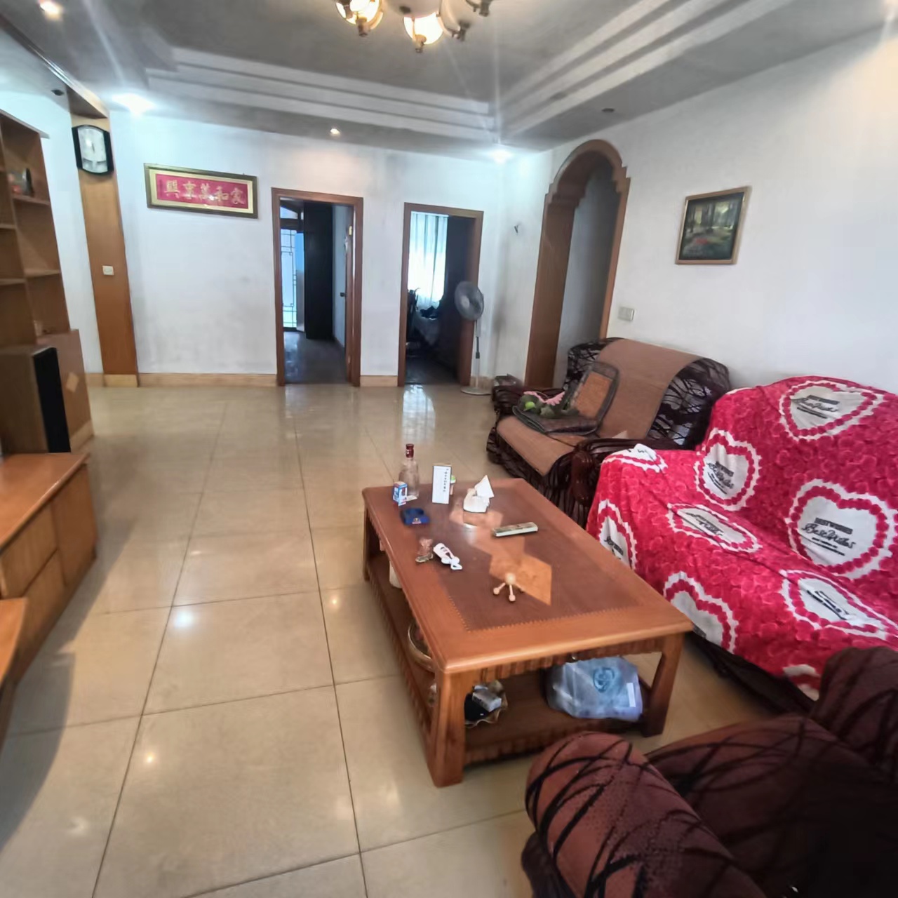 大同花苑 3室2厅2卫 56.8万 大同花苑 3室2厅2卫 56.8万客厅