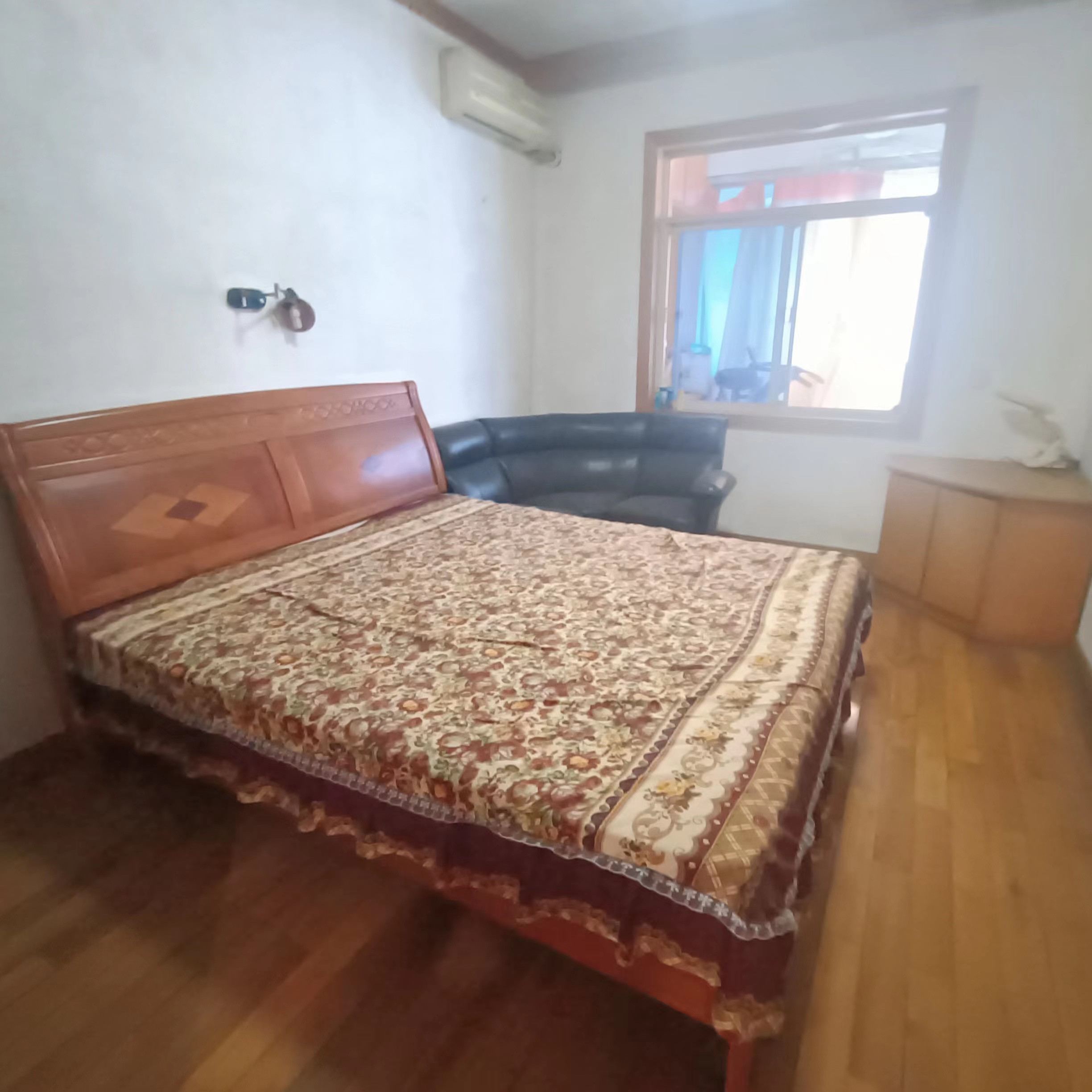 大同花苑 3室2厅2卫 56.8万 大同花苑 3室2厅2卫 56.8万客厅