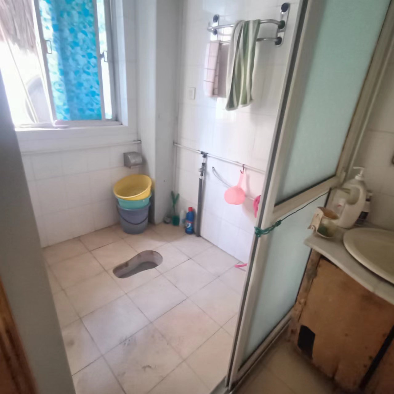 大同花苑 3室2厅2卫 56.8万 大同花苑 3室2厅2卫 56.8万客厅