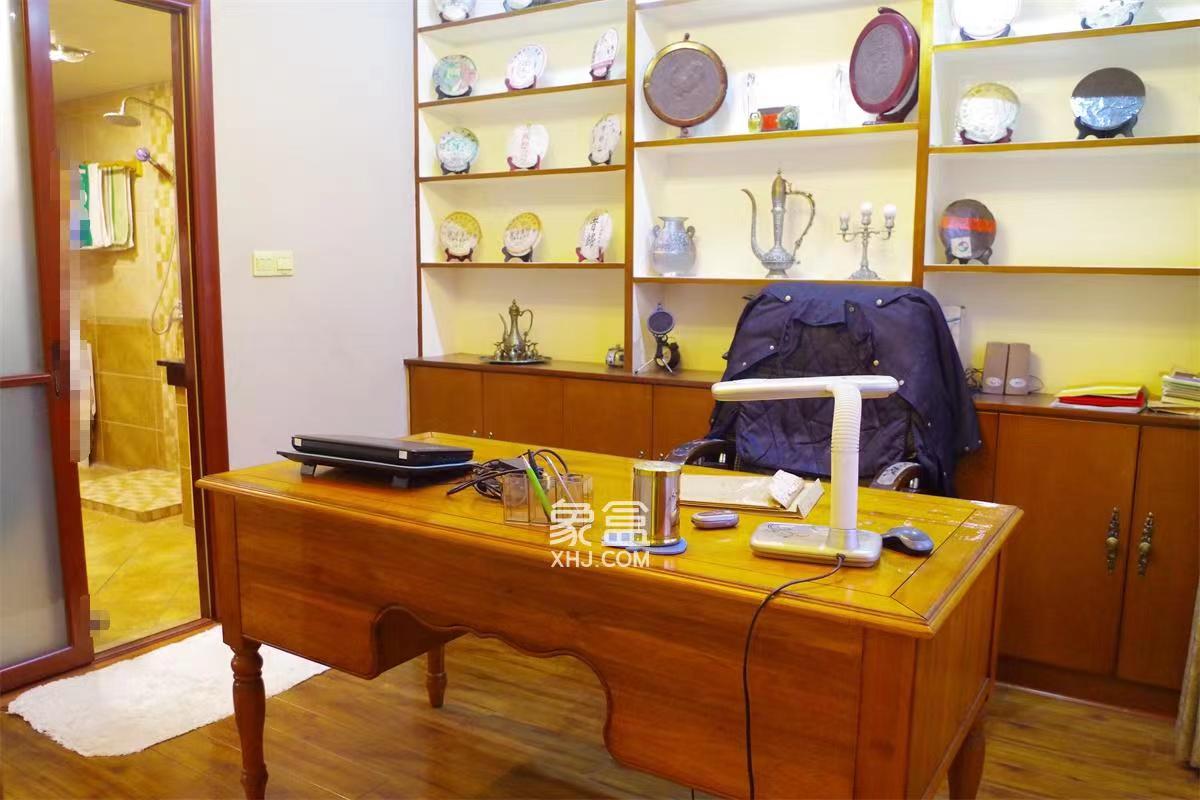 嘉盛华府  5室2厅2卫   118.00万室内图