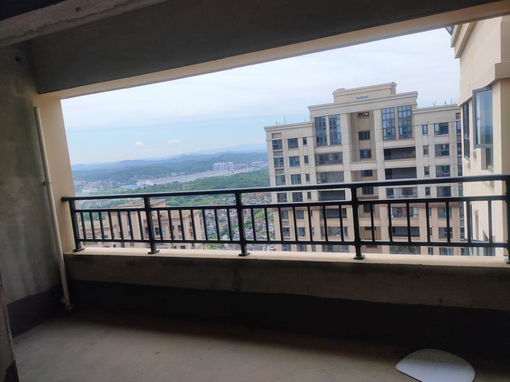 城市公园  4室2厅2卫    58.8万室内图