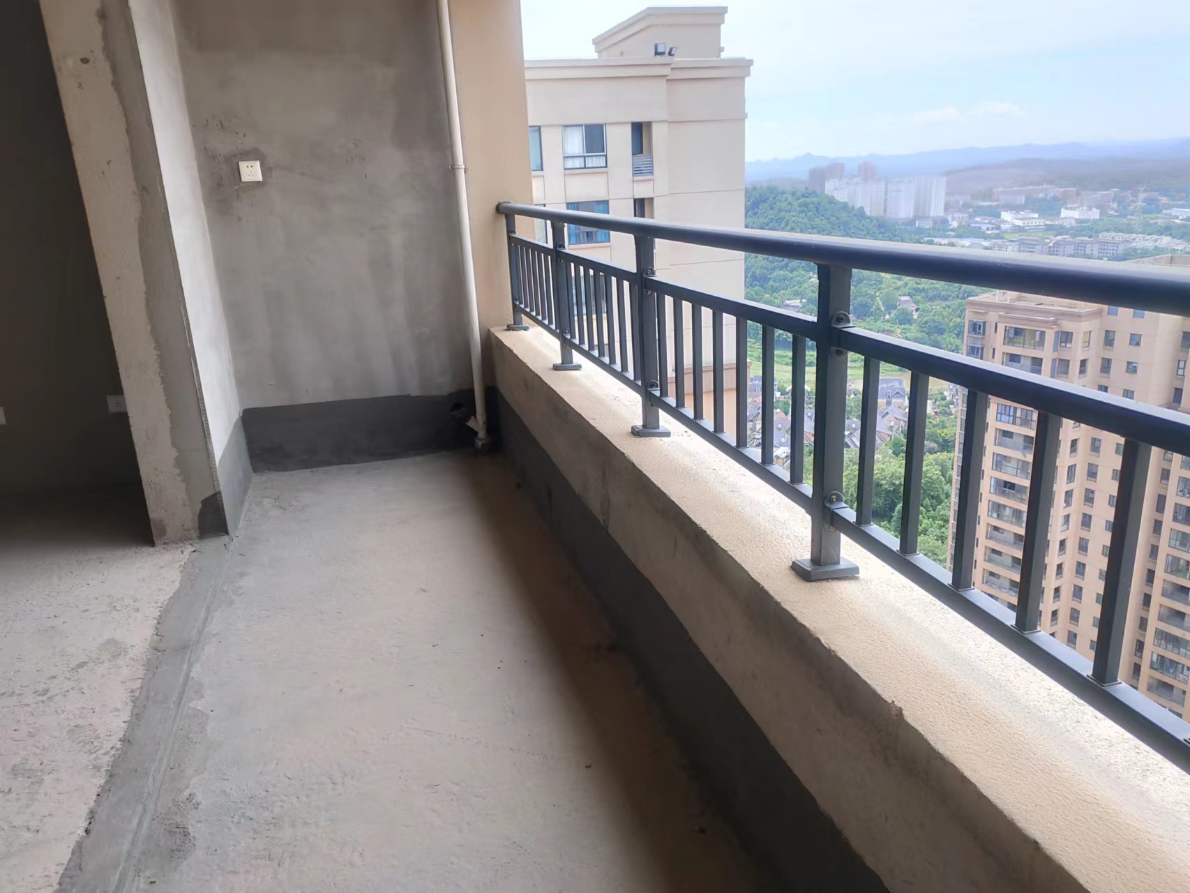 城市公园  4室2厅2卫    58.8万室内图