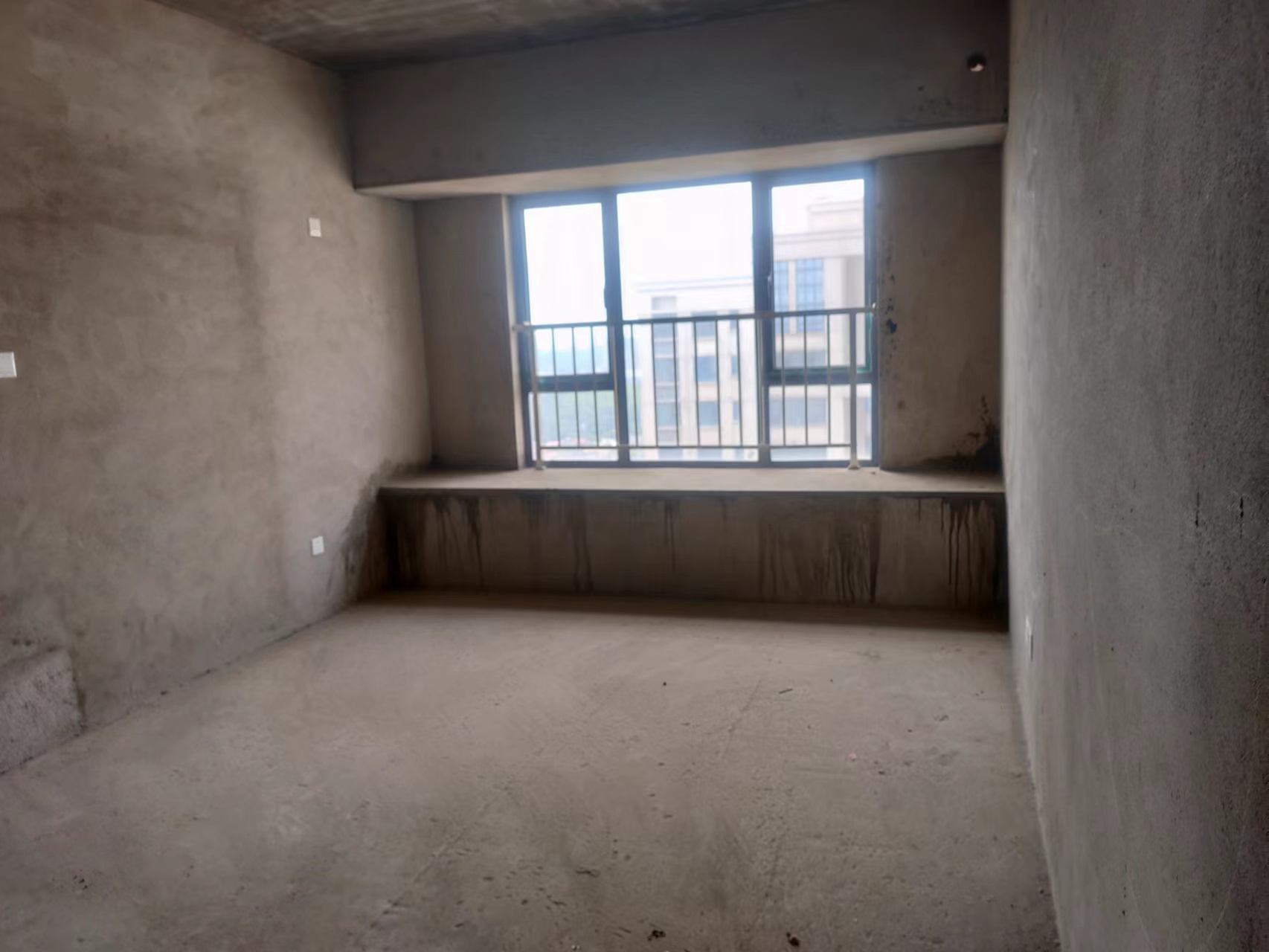 城市公园  4室2厅2卫    58.8万室内图