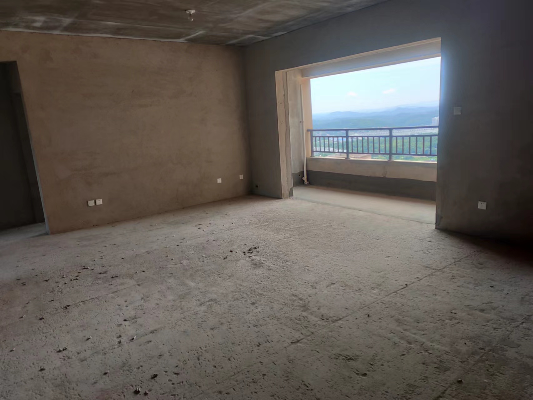 城市公园  4室2厅2卫    58.8万室内图