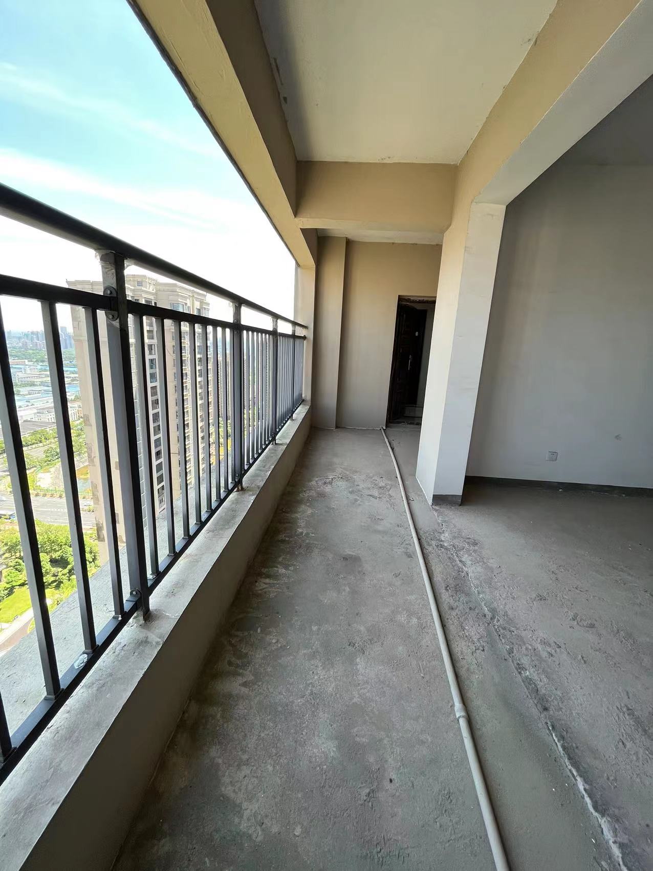 山水洲城华晨第一城 3室2厅1卫 78.0万 山水洲城华晨第一城 3室2厅1卫 78.0万室内图