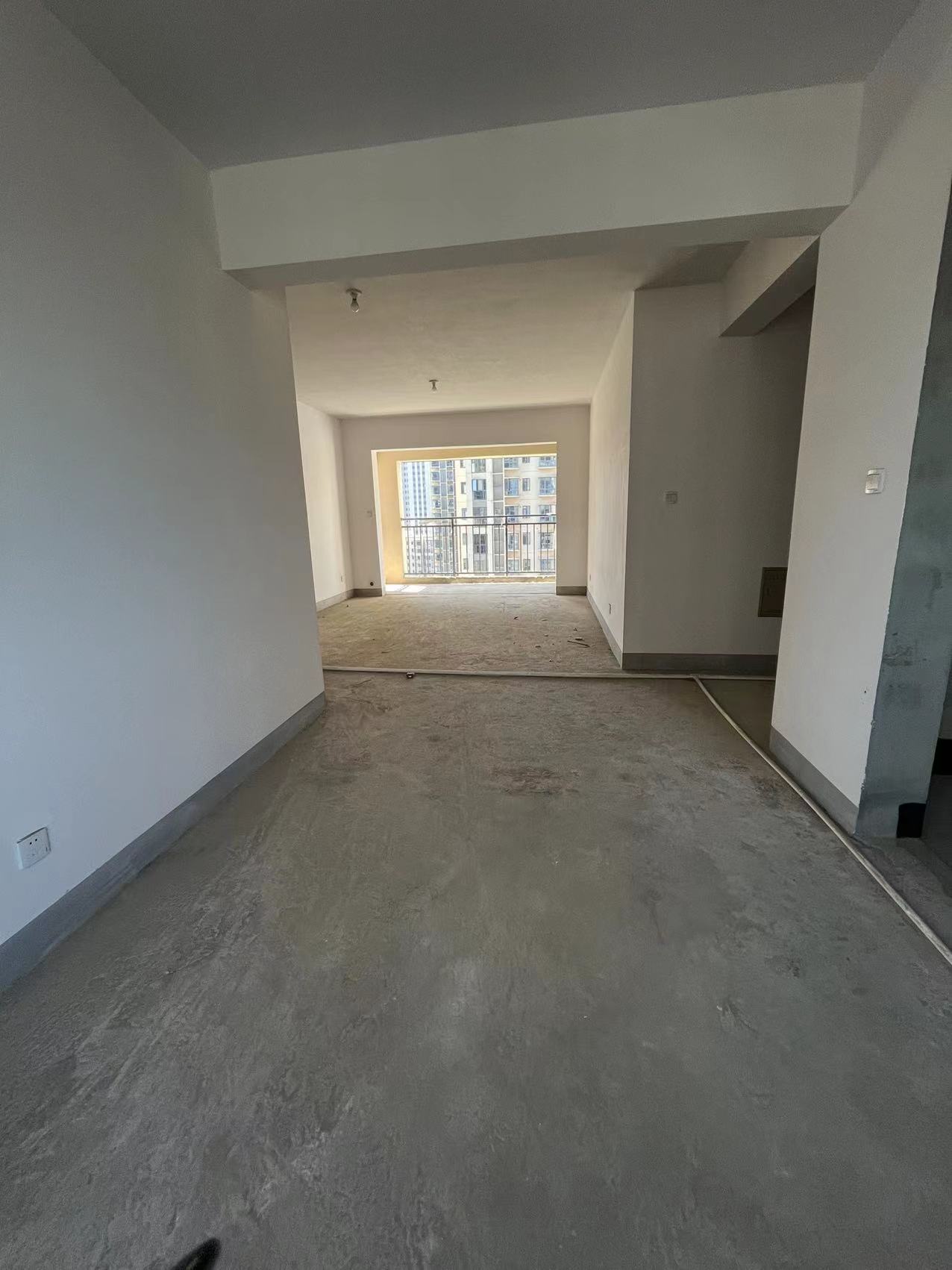 山水洲城华晨第一城 3室2厅1卫 86.0万 山水洲城华晨第一城 3室2厅1卫 86.0万室内图