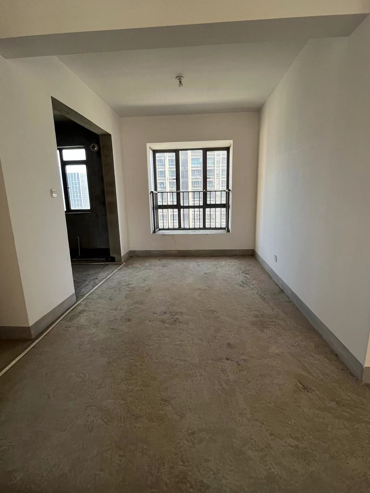 山水洲城华晨第一城 3室2厅1卫 86.0万 山水洲城华晨第一城 3室2厅1卫 86.0万室内图