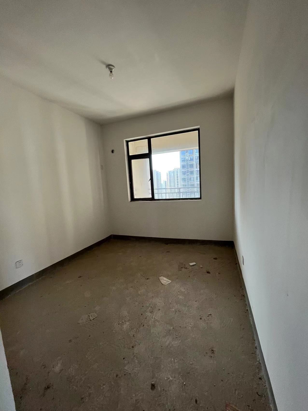 山水洲城华晨第一城 3室2厅1卫 86.0万 山水洲城华晨第一城 3室2厅1卫 86.0万室内图