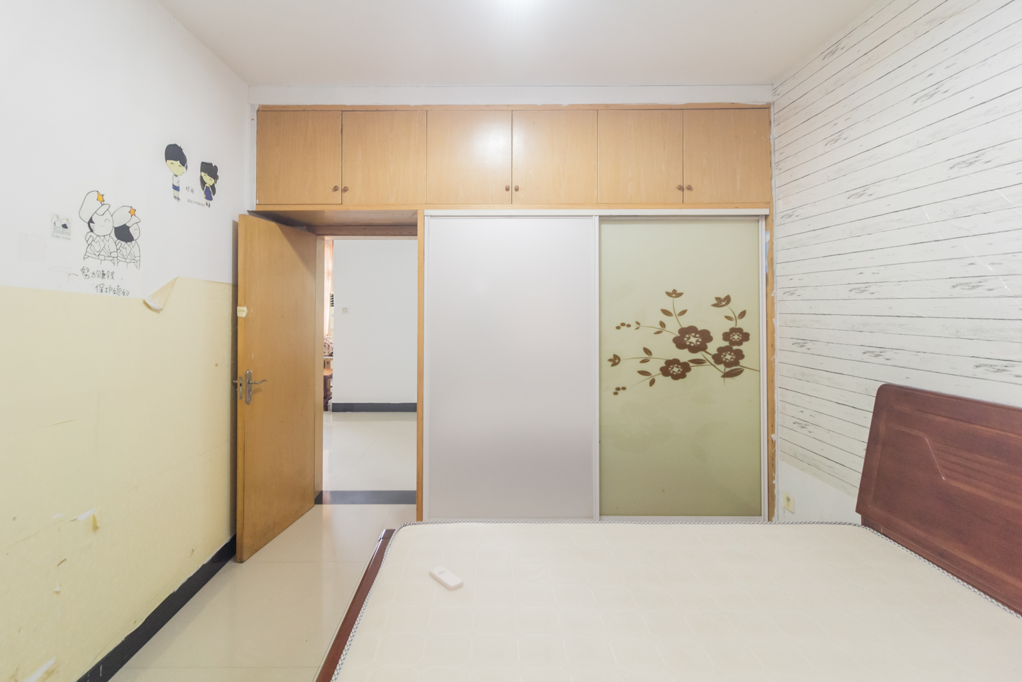 泉水塘小区  3室2厅1卫    55.0万卧室