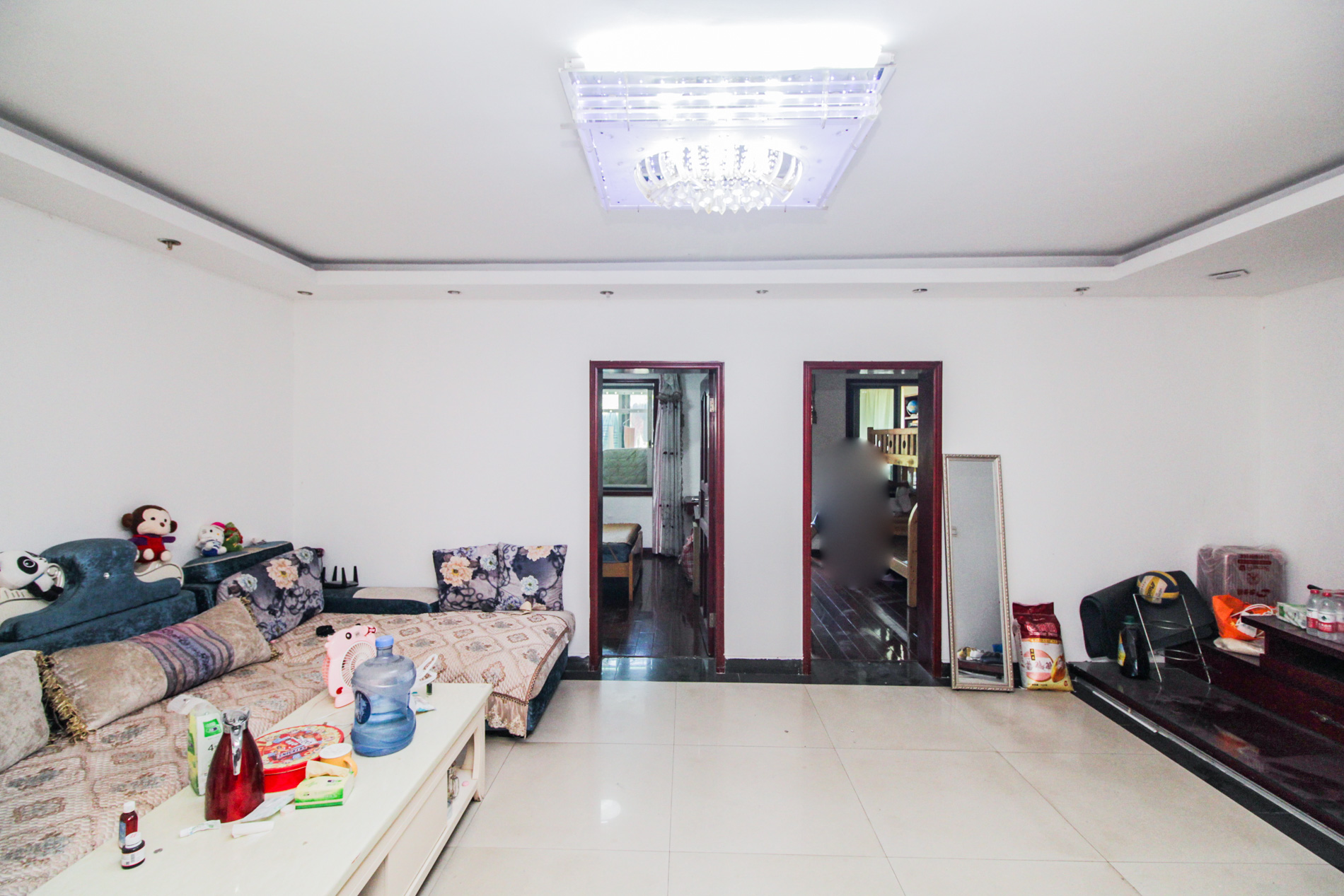 三湘小区  2室1厅1卫    58.0万客厅