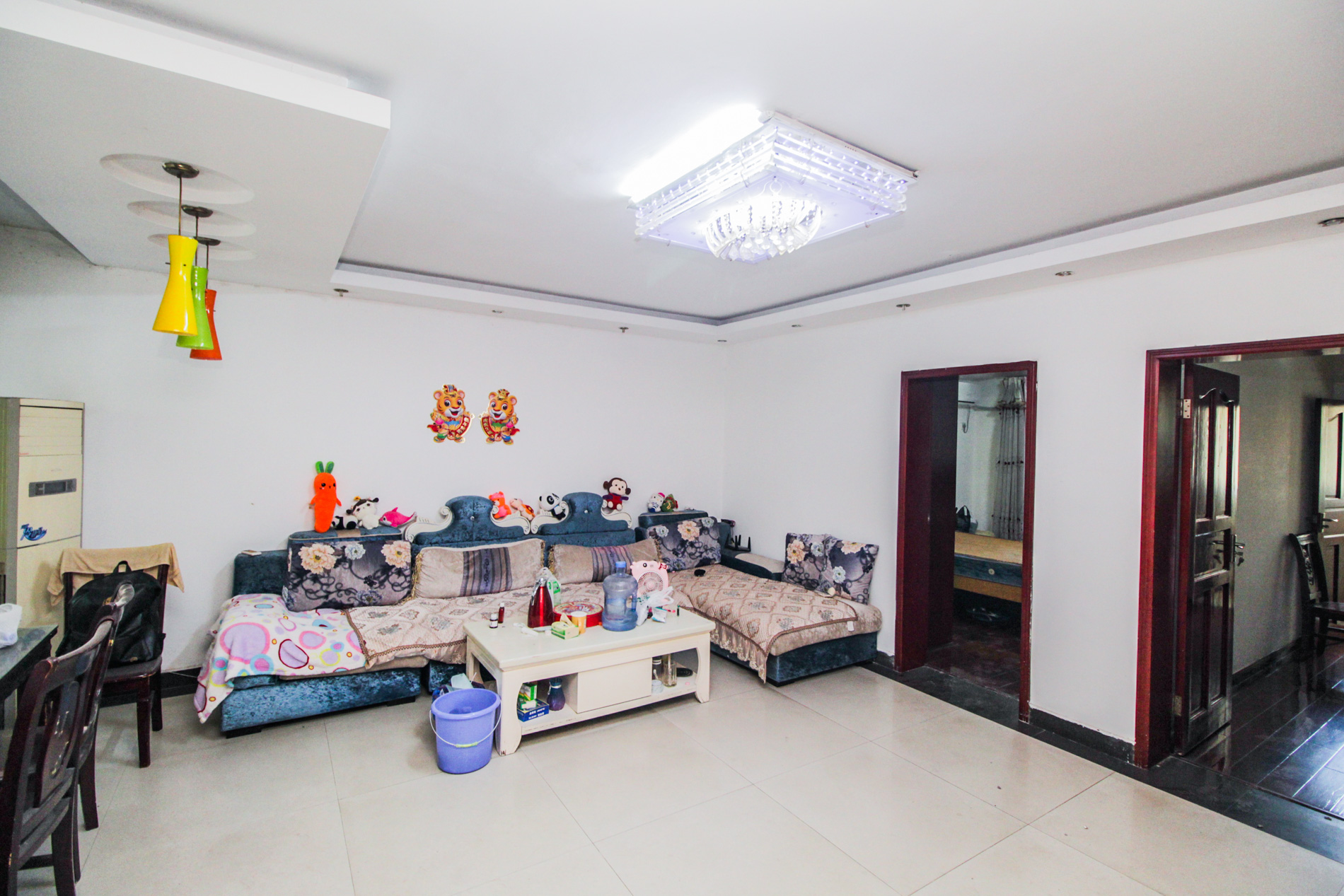 三湘小区  2室1厅1卫    58.0万客厅