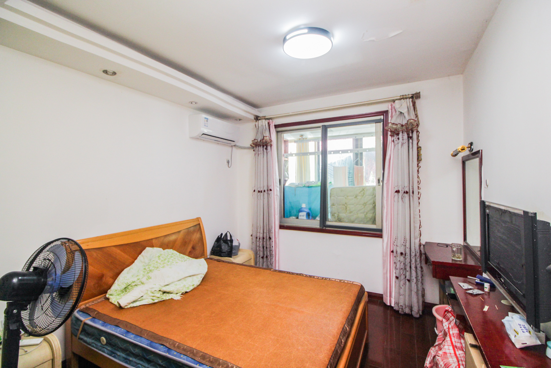 三湘小区  2室1厅1卫    58.0万卧室